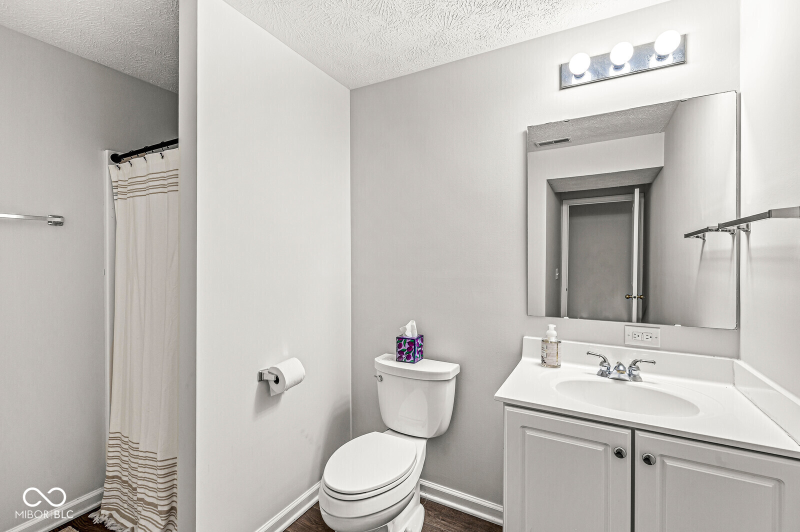 10928 Valley Forge Circle