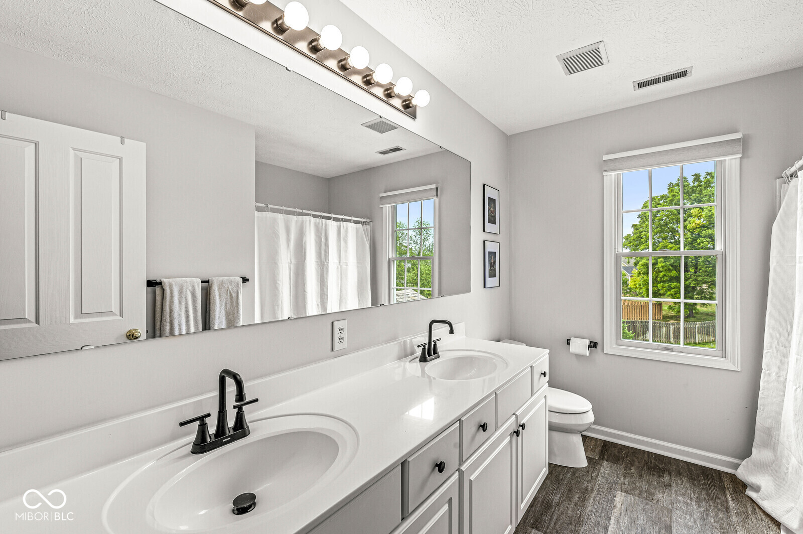 10928 Valley Forge Circle