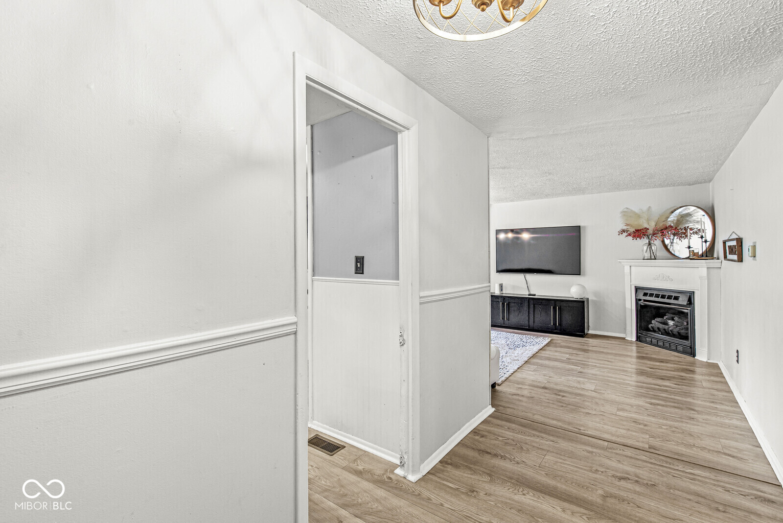 1550 W 72nd Street