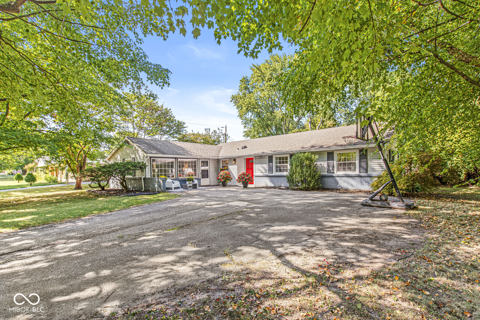 1550 W 72nd Street