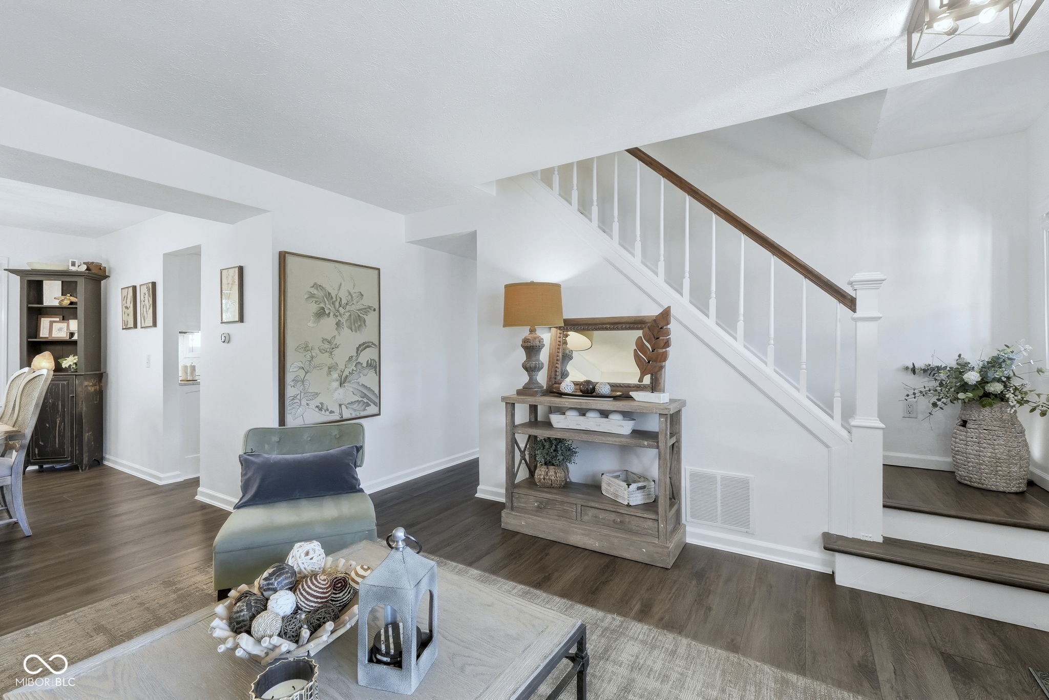 8607 Woodstone Way W