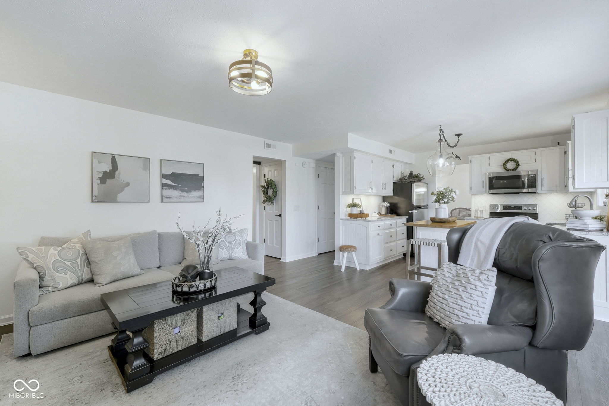 8607 Woodstone Way W