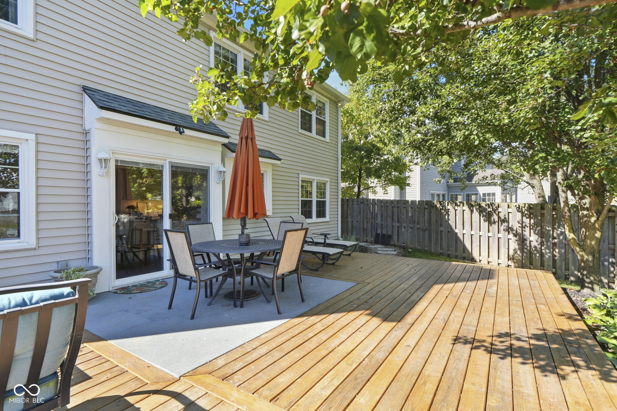 8607 Woodstone Way W