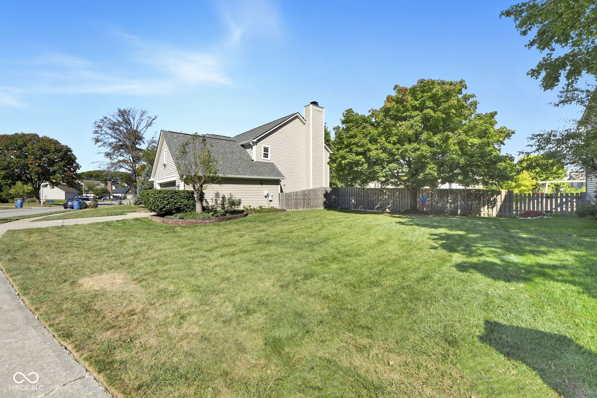 8607 Woodstone Way W