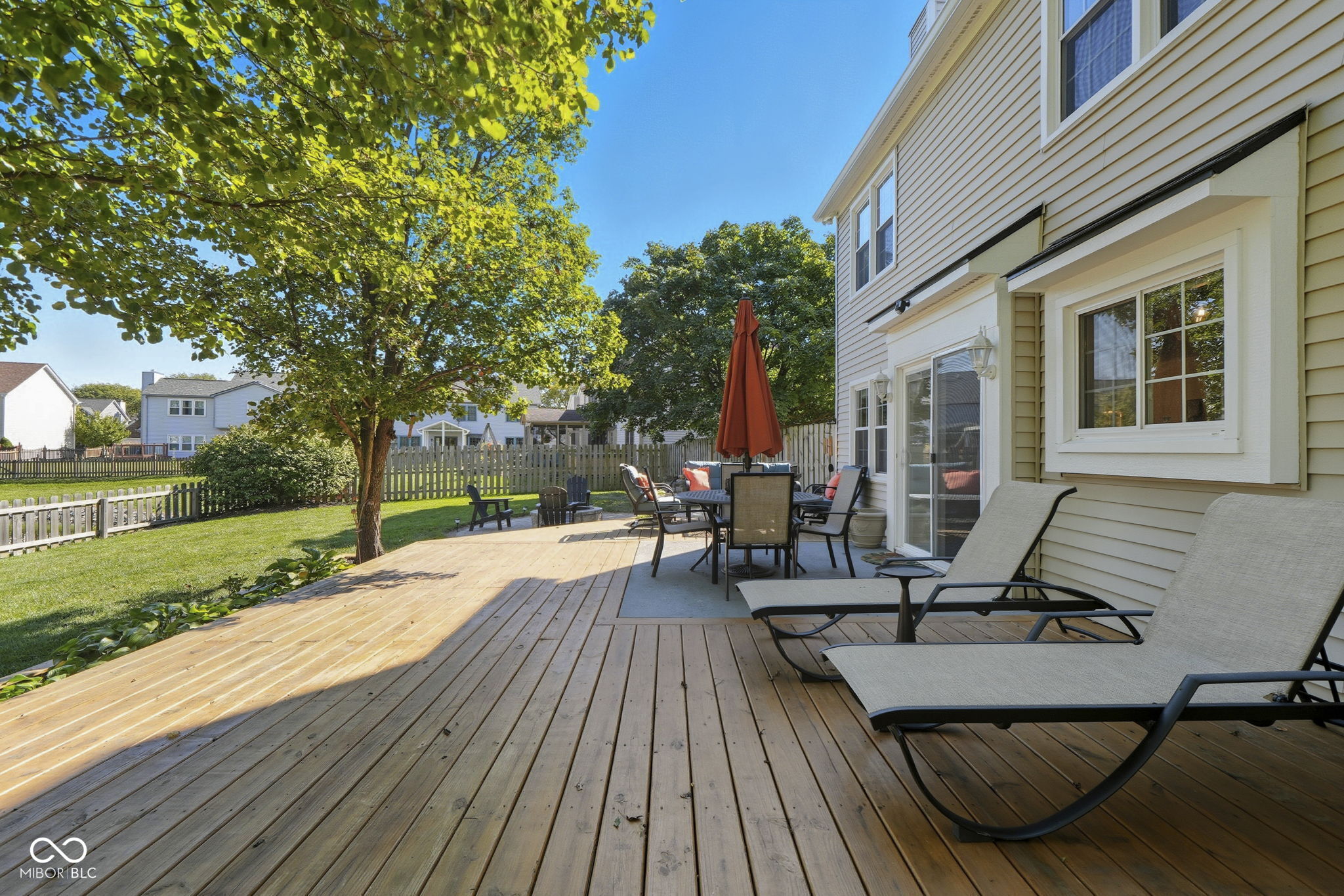 8607 Woodstone Way W