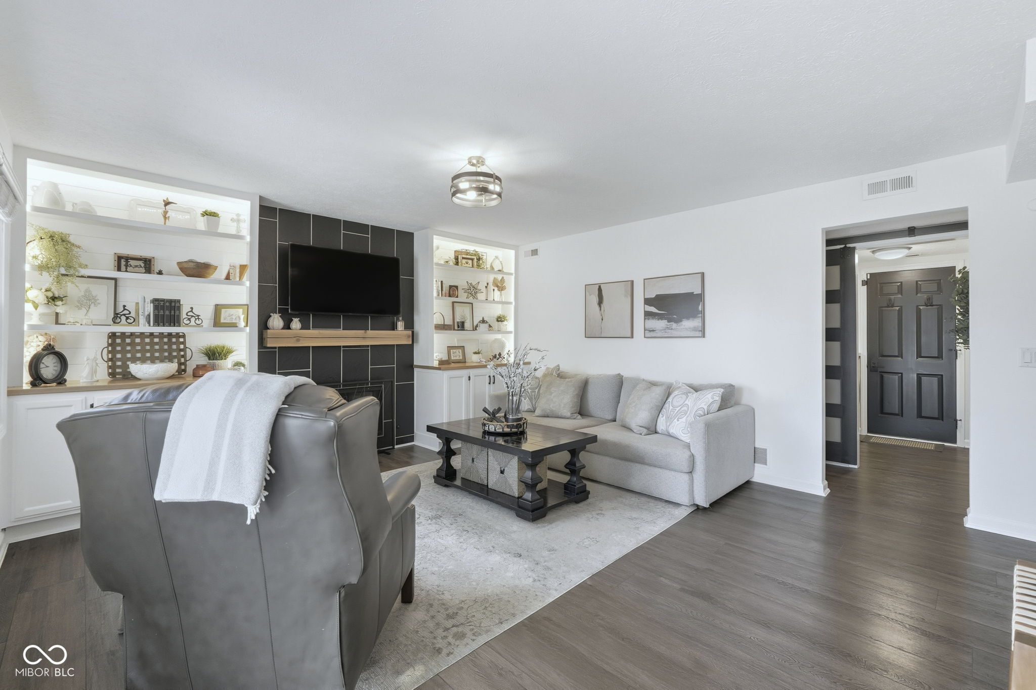 8607 Woodstone Way W