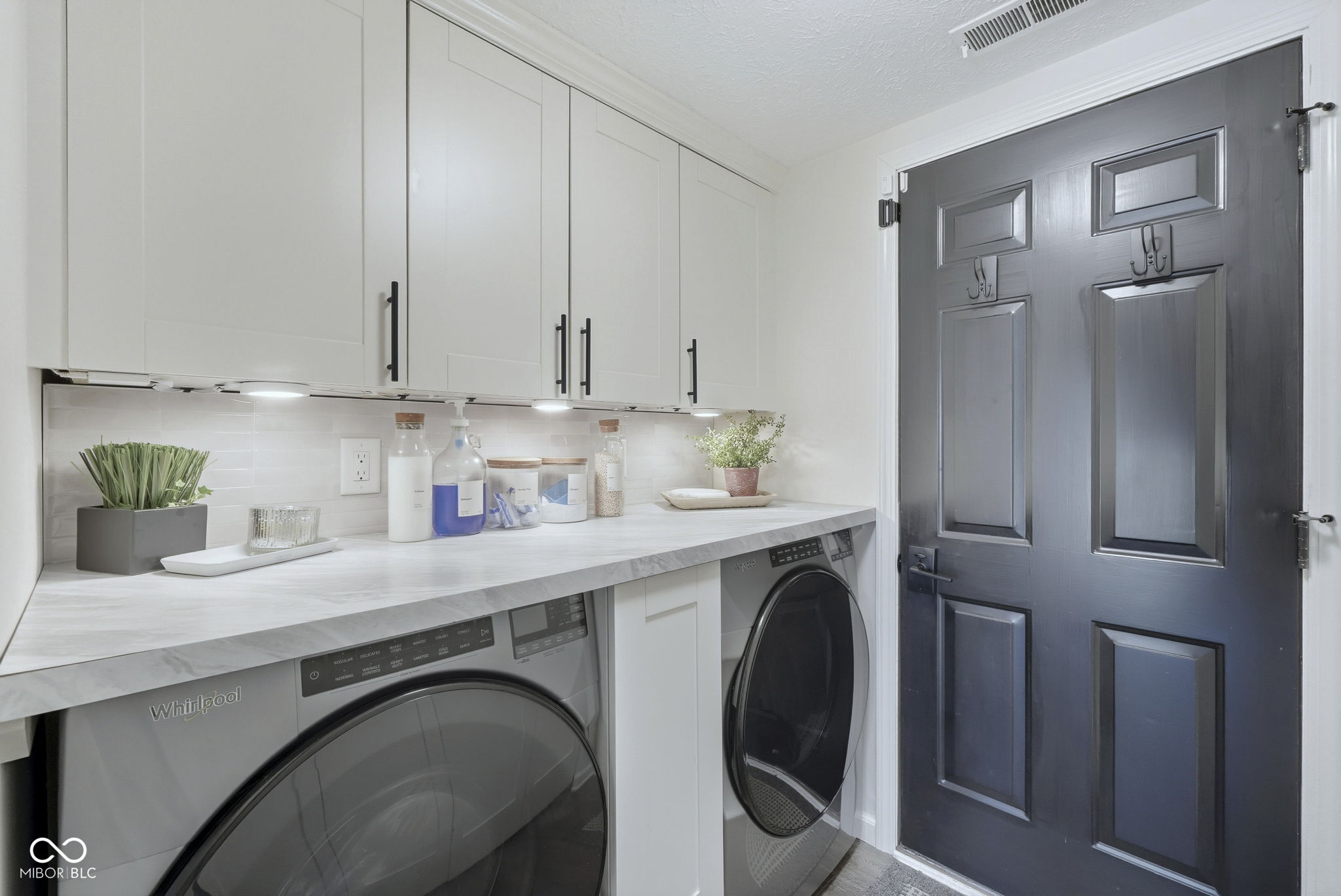 8607 Woodstone Way W