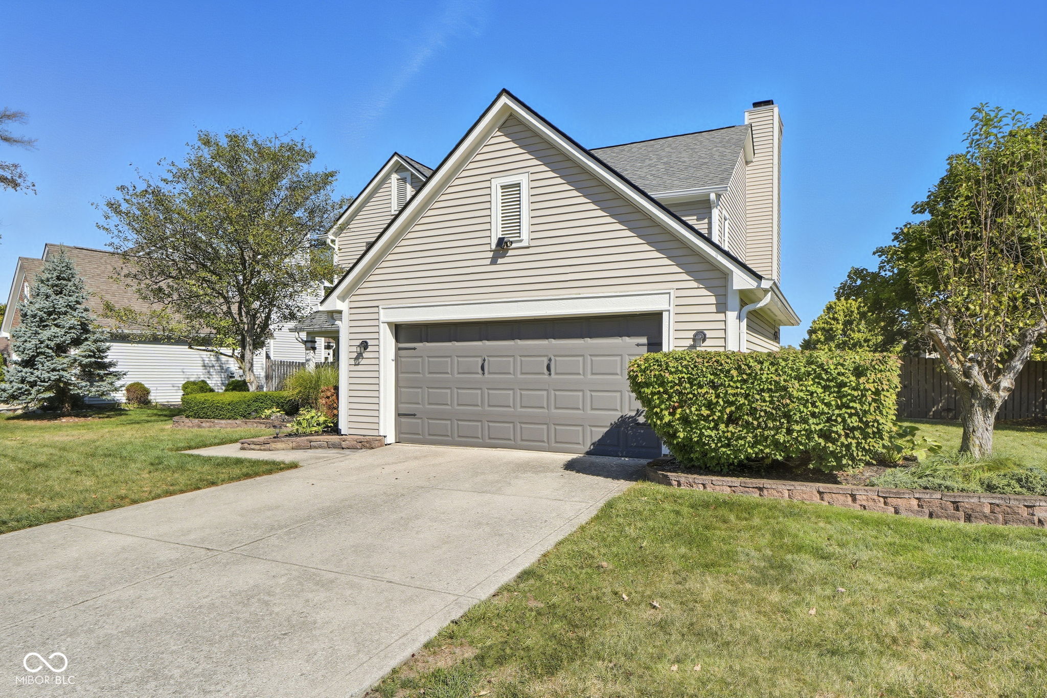 8607 Woodstone Way W