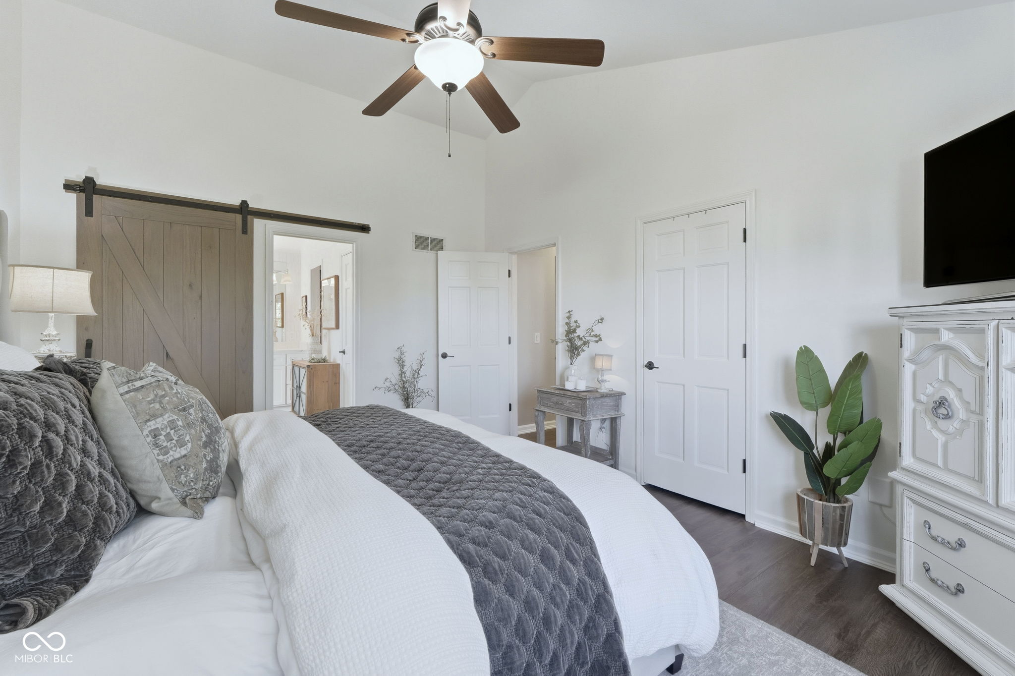 8607 Woodstone Way W