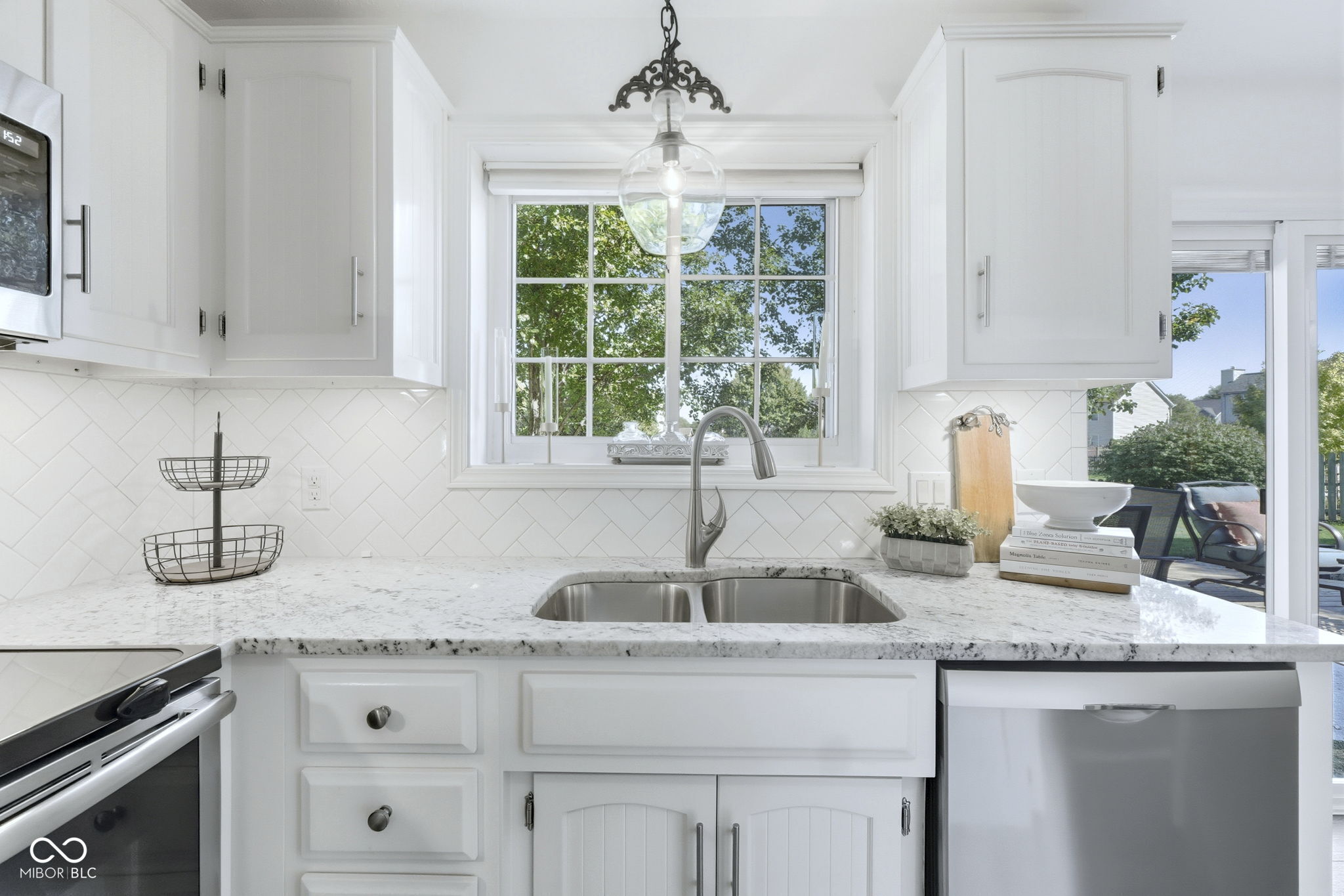 8607 Woodstone Way W