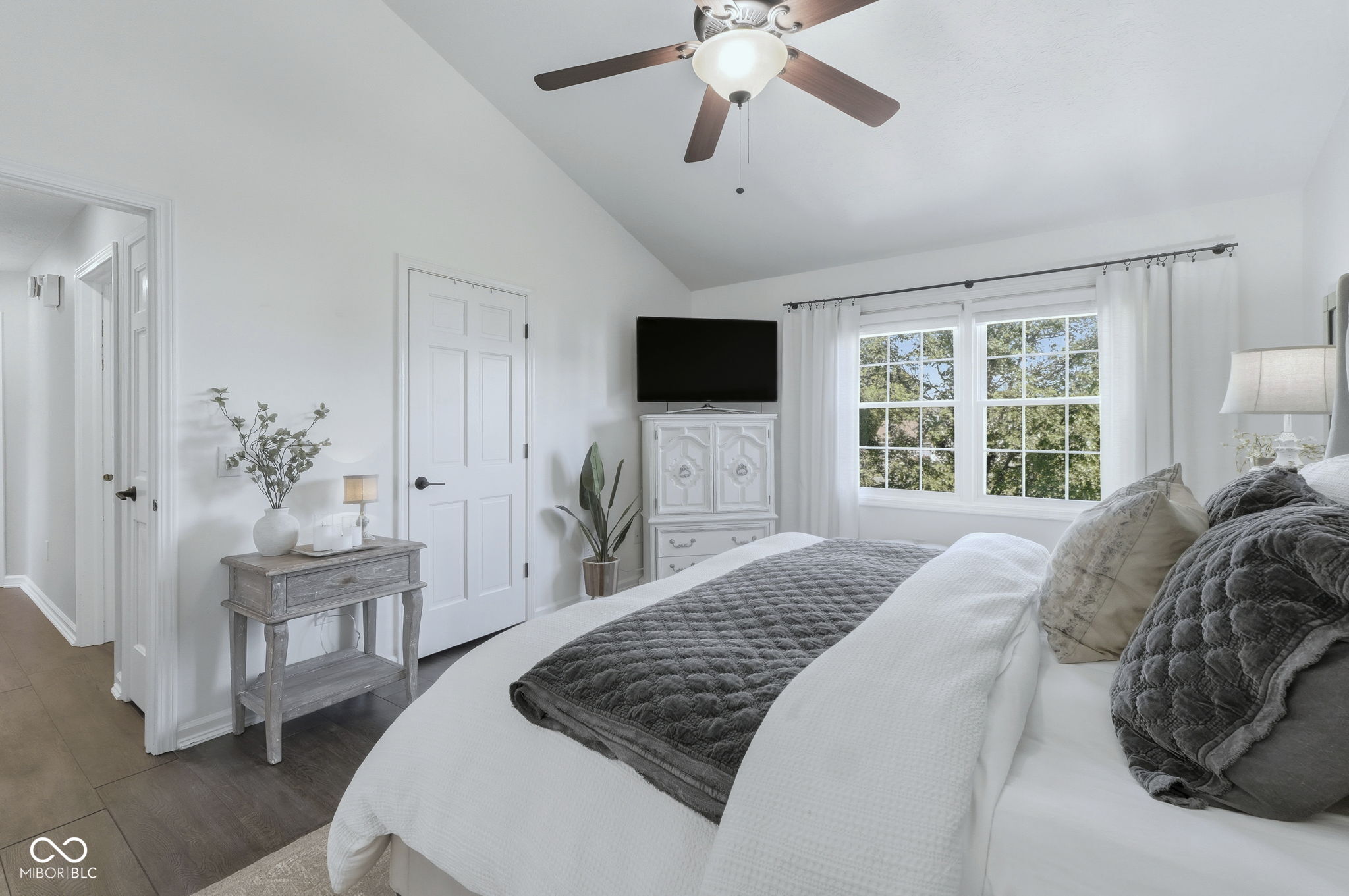 8607 Woodstone Way W