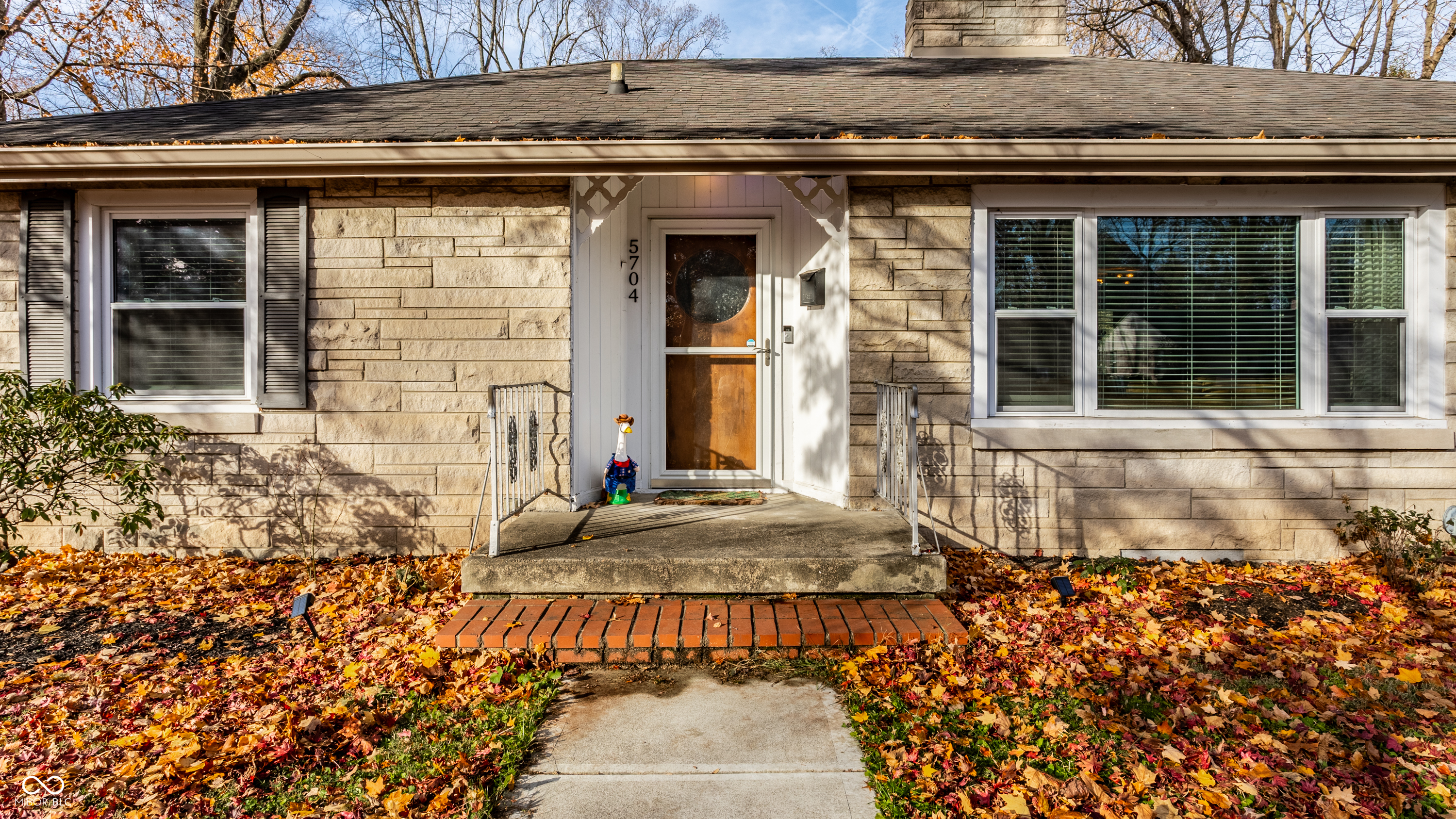 5704 Crestview Avenue