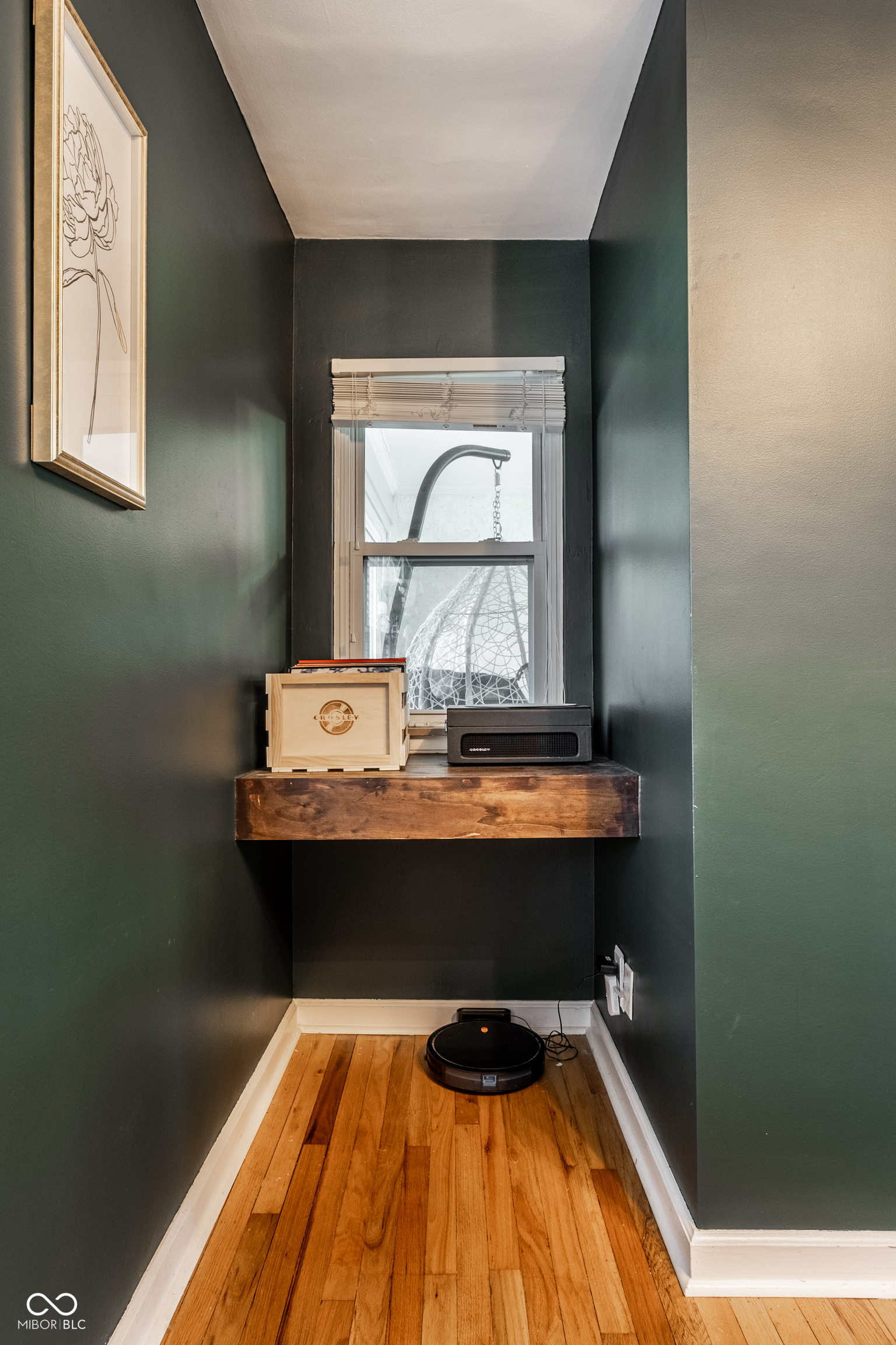 5704 Crestview Avenue