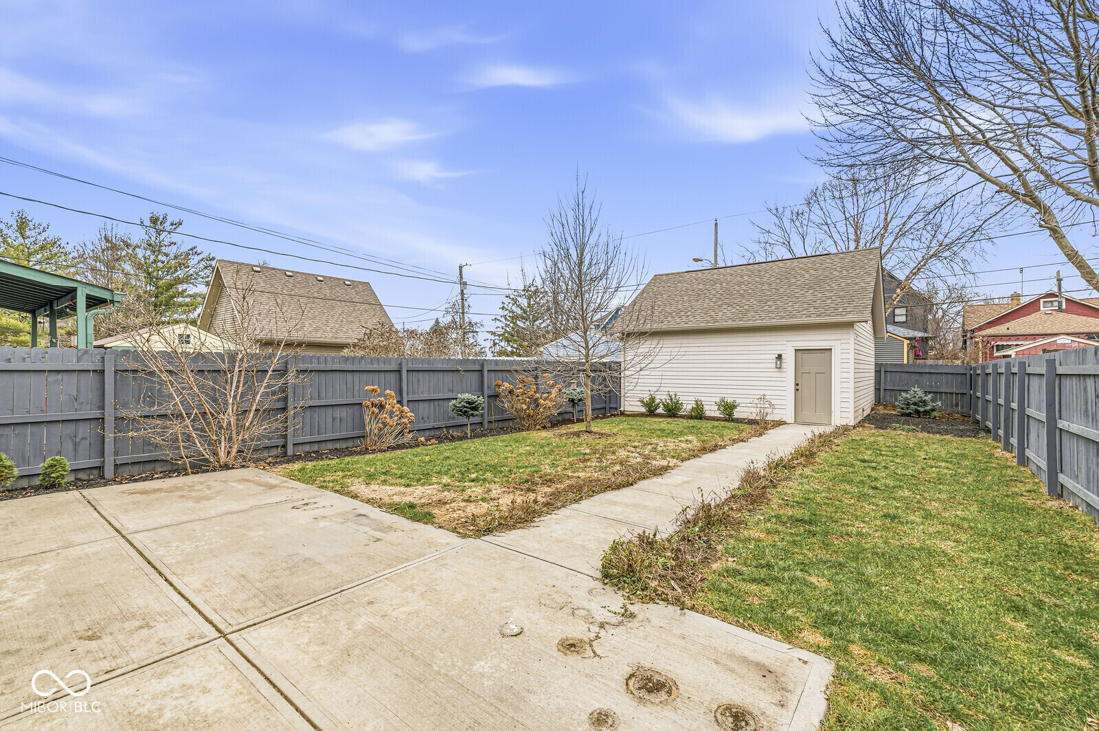 1214 E New York Street