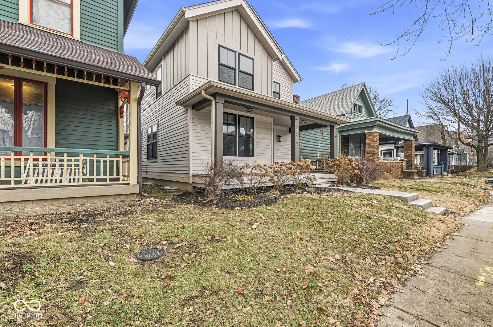 1214 E New York Street