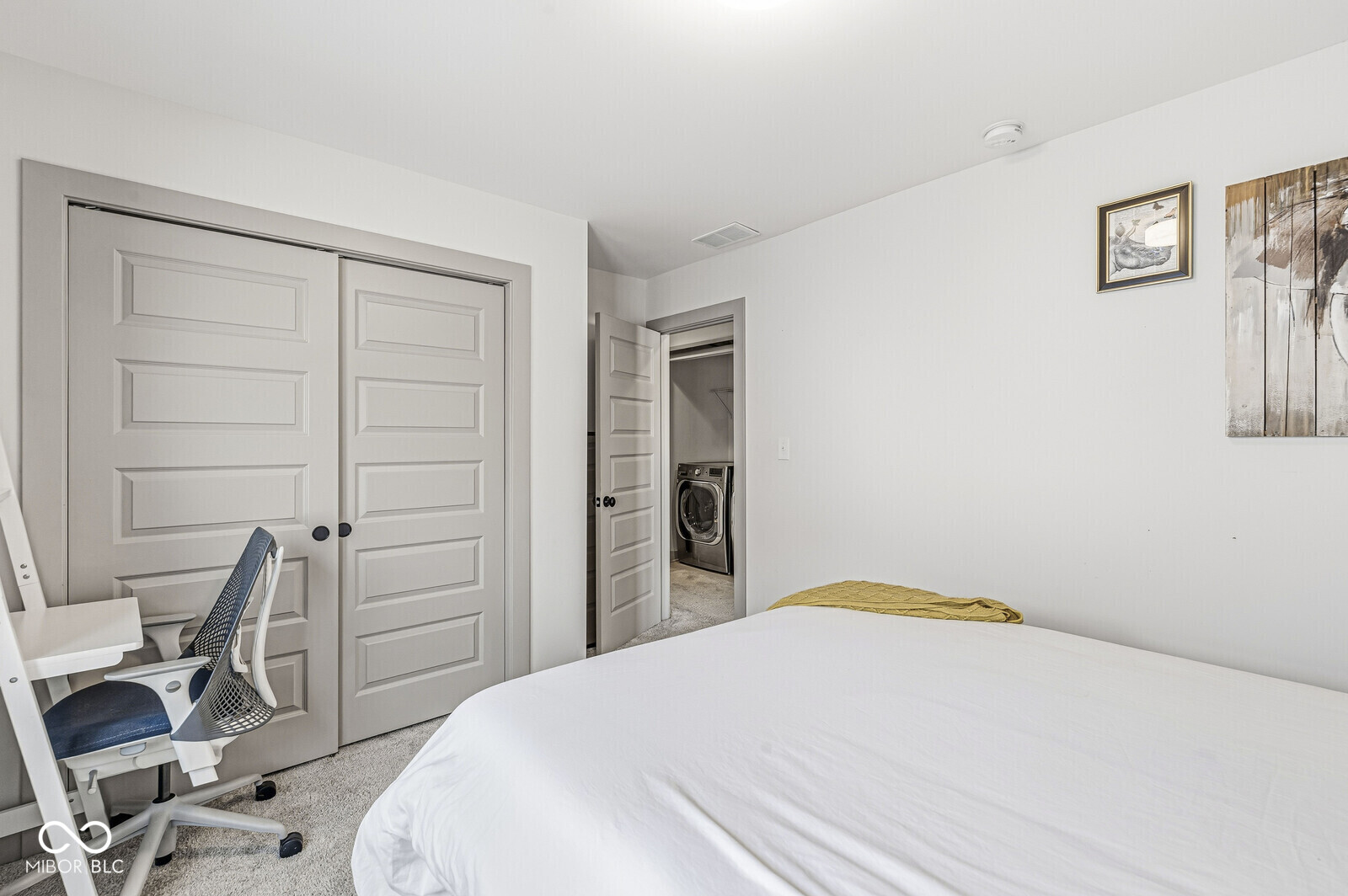 1214 E New York Street