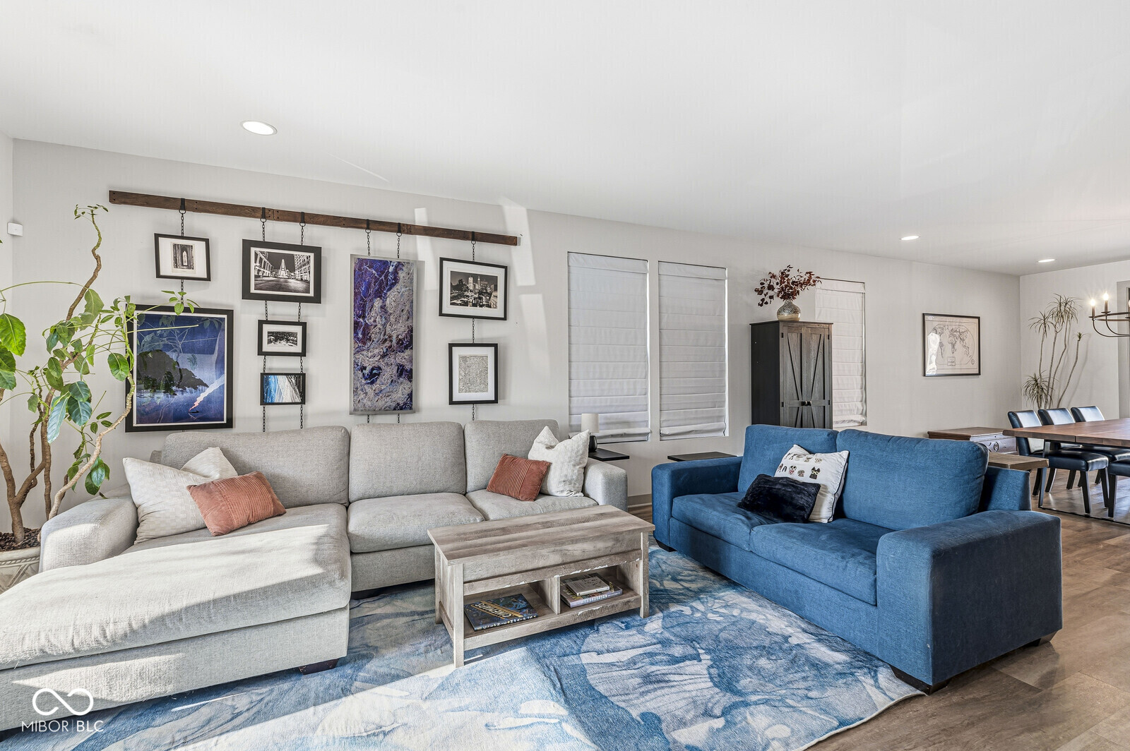 1214 E New York Street