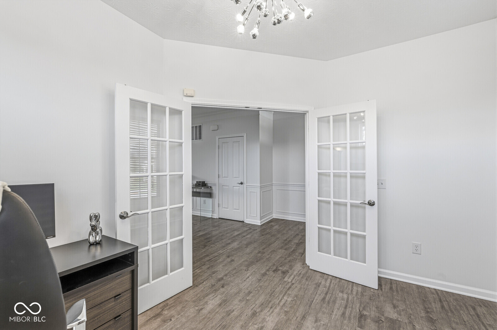 14933 W Black Wolf Run Drive