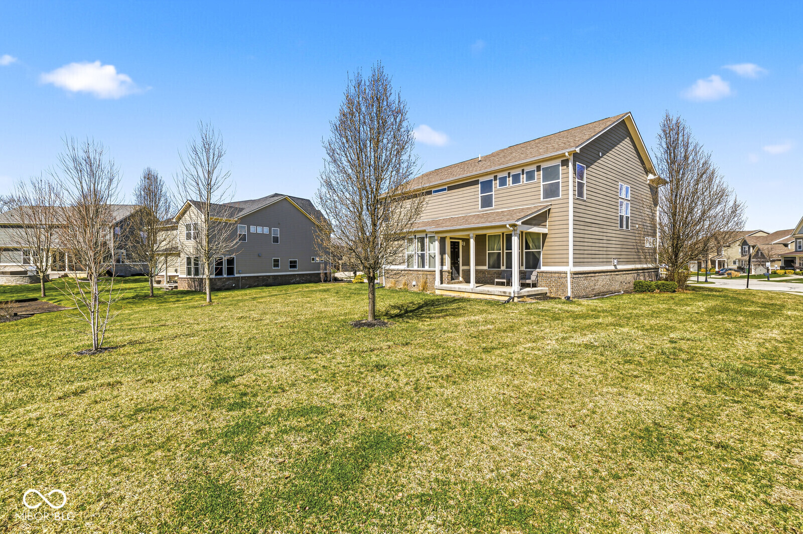 14933 W Black Wolf Run Drive