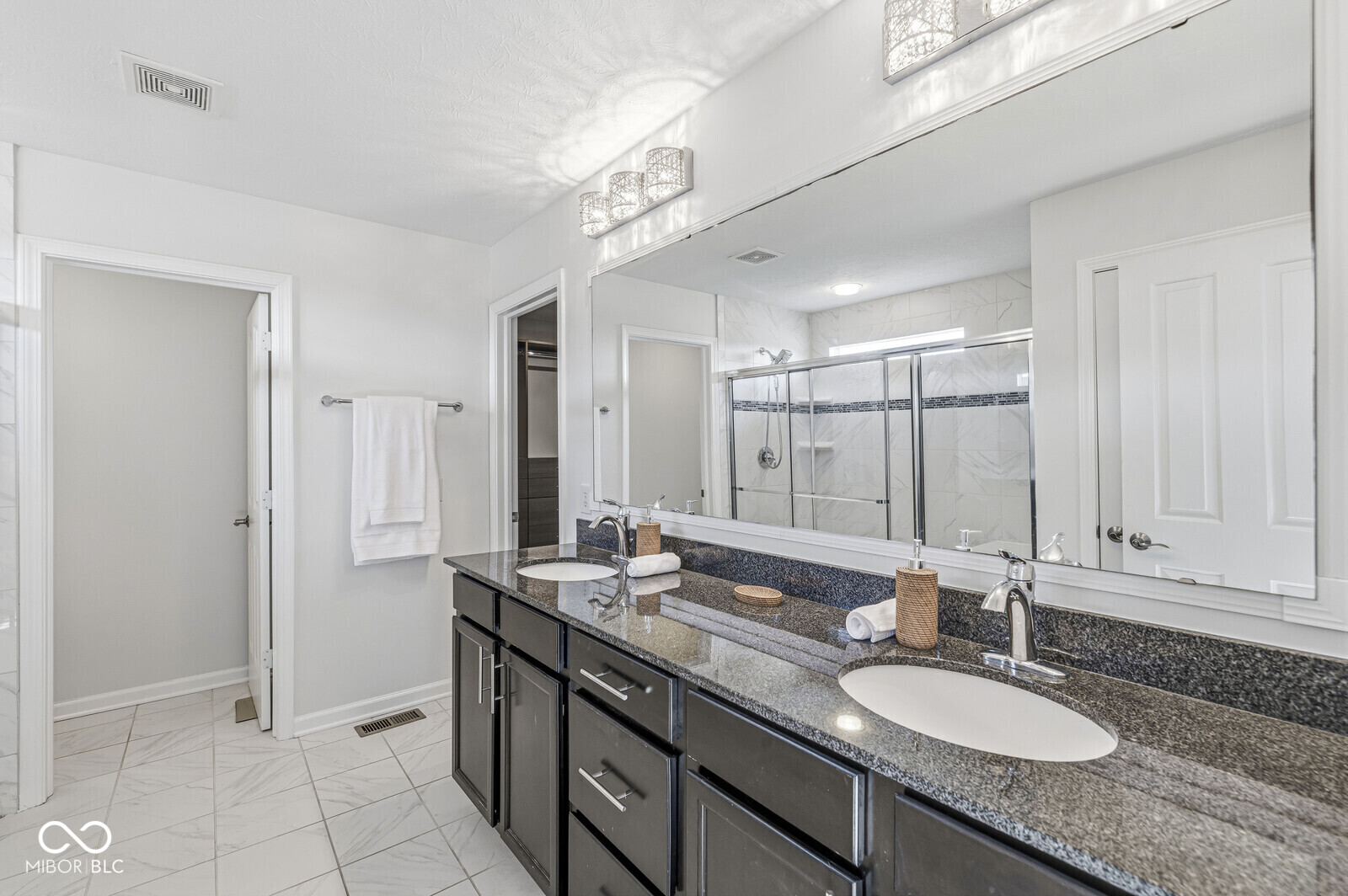 14933 W Black Wolf Run Drive