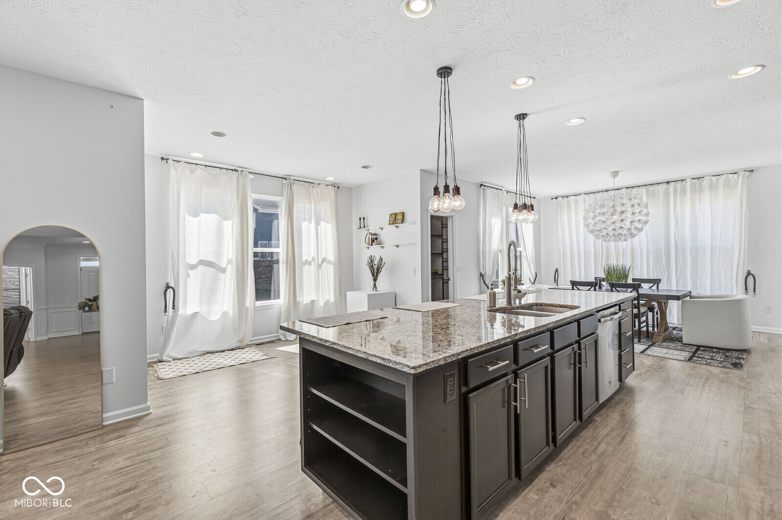 14933 W Black Wolf Run Drive