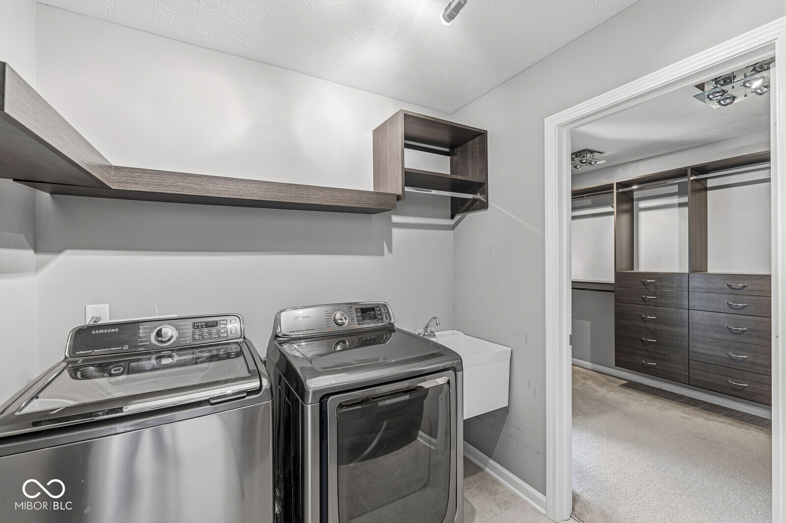 14933 W Black Wolf Run Drive