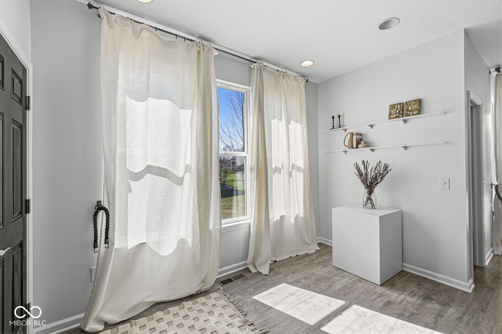 14933 W Black Wolf Run Drive