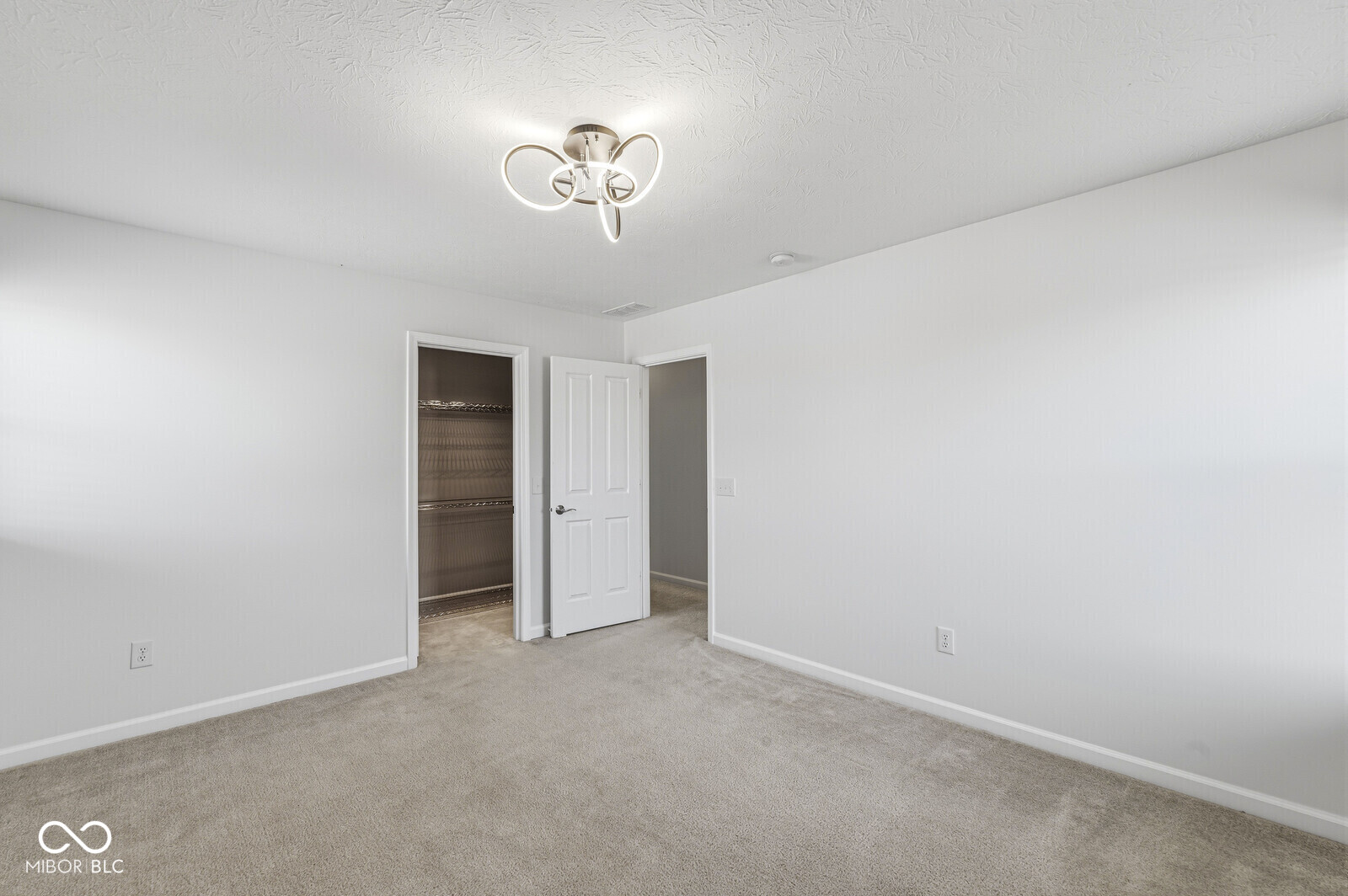 14933 W Black Wolf Run Drive