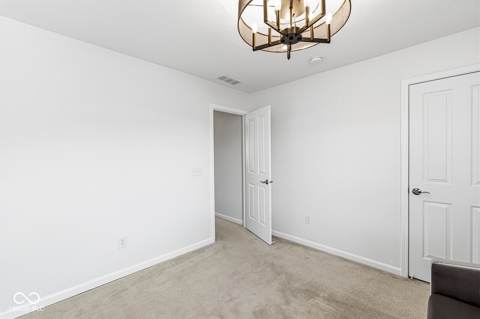 14933 W Black Wolf Run Drive