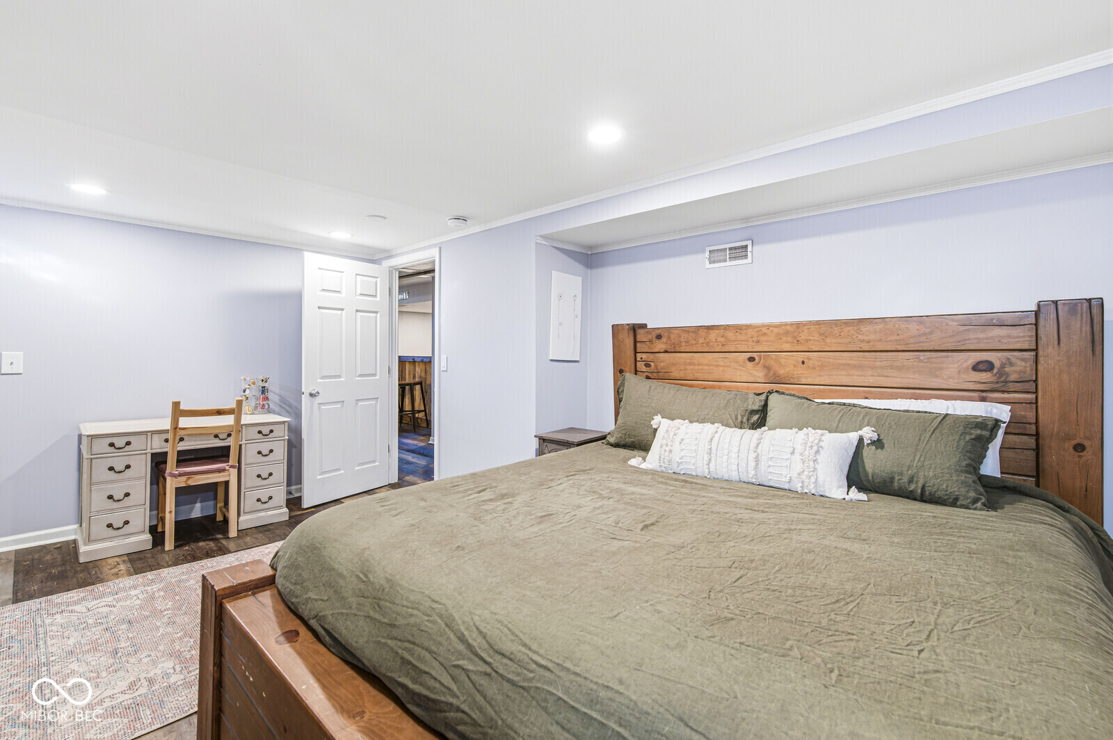 1902 Kessler Boulevard East Drive