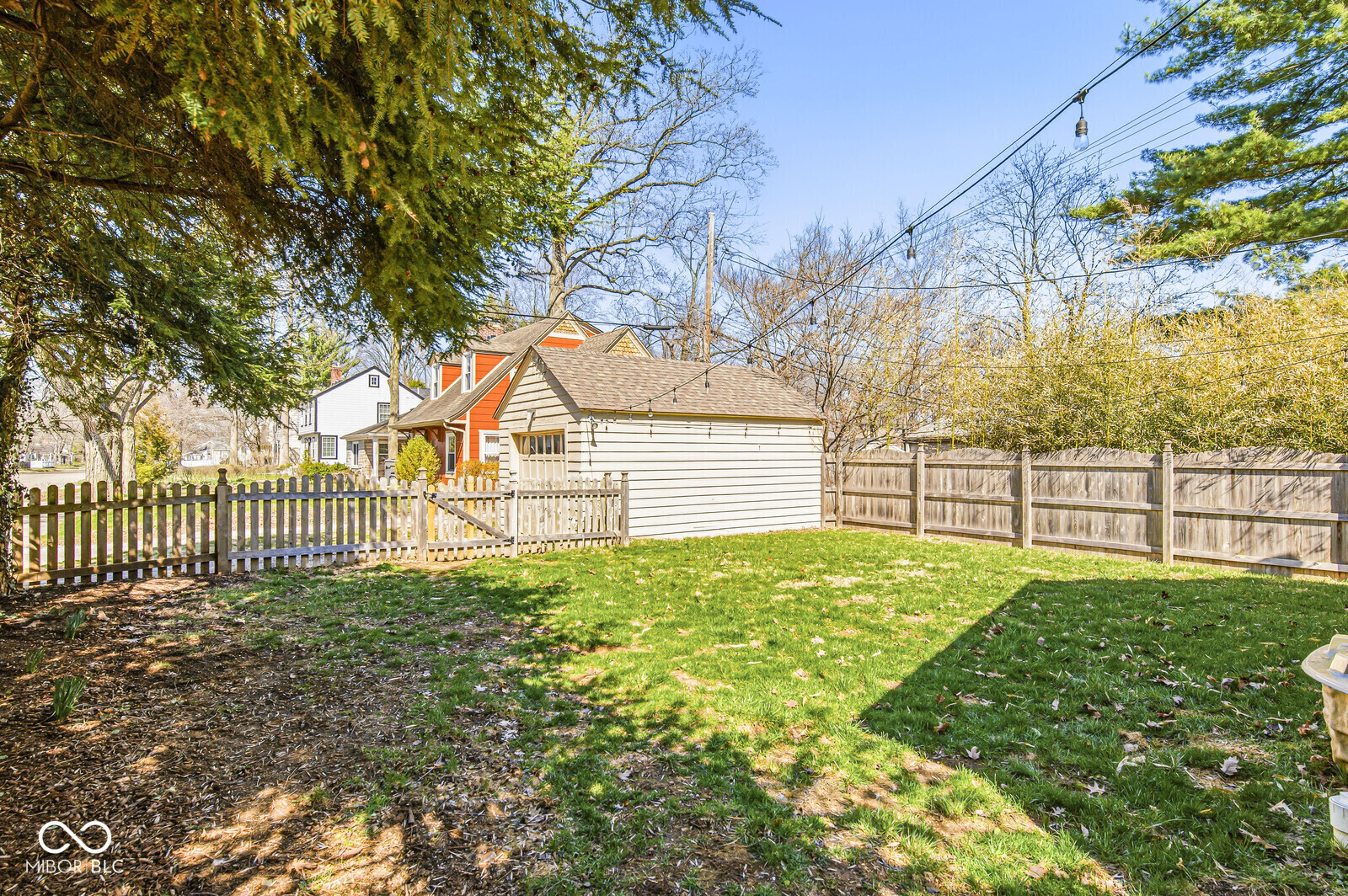 1902 Kessler Boulevard East Drive