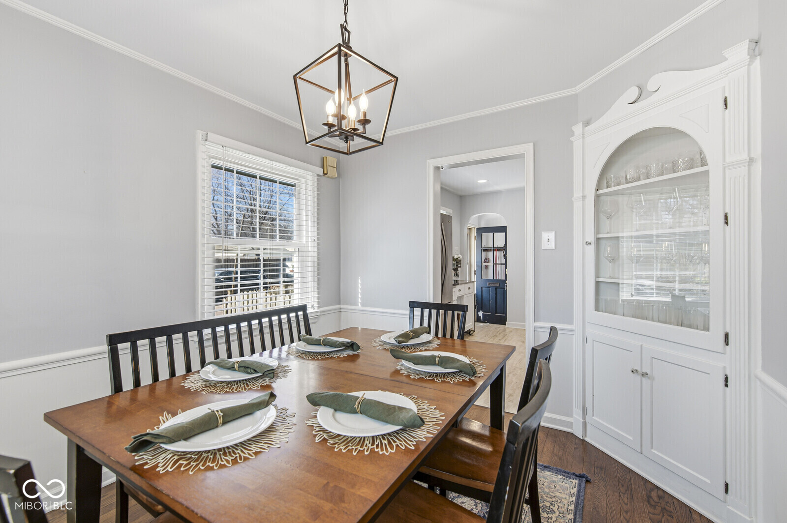 1902 Kessler Boulevard East Drive