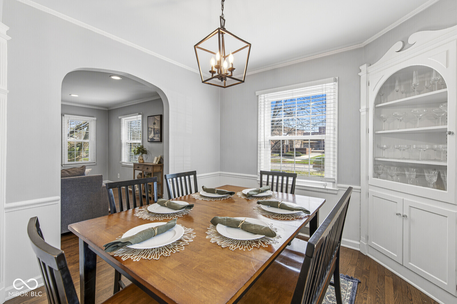 1902 Kessler Boulevard East Drive