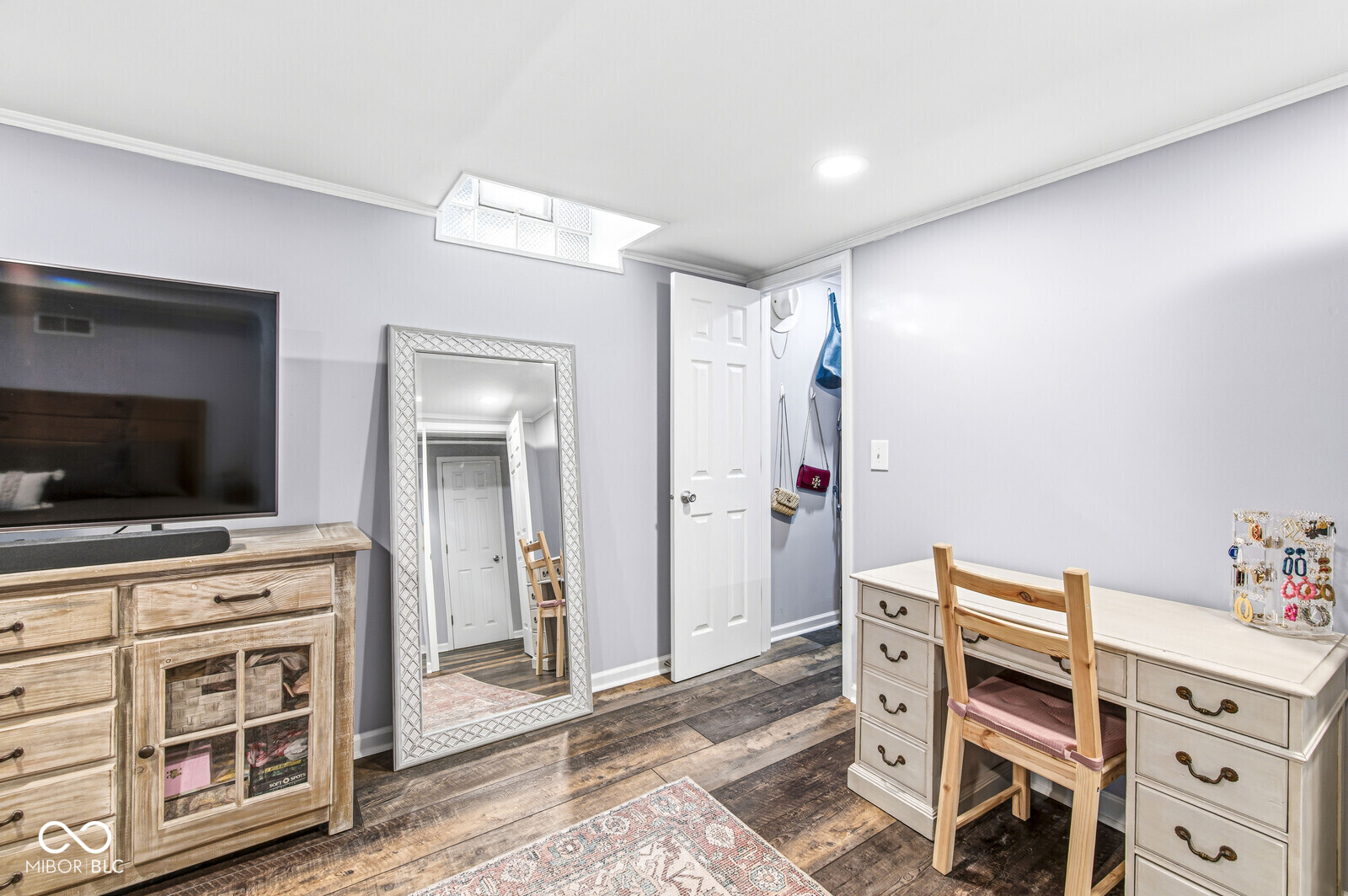 1902 Kessler Boulevard East Drive