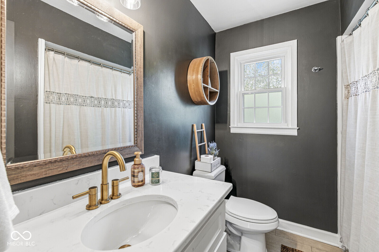 1902 Kessler Boulevard East Drive