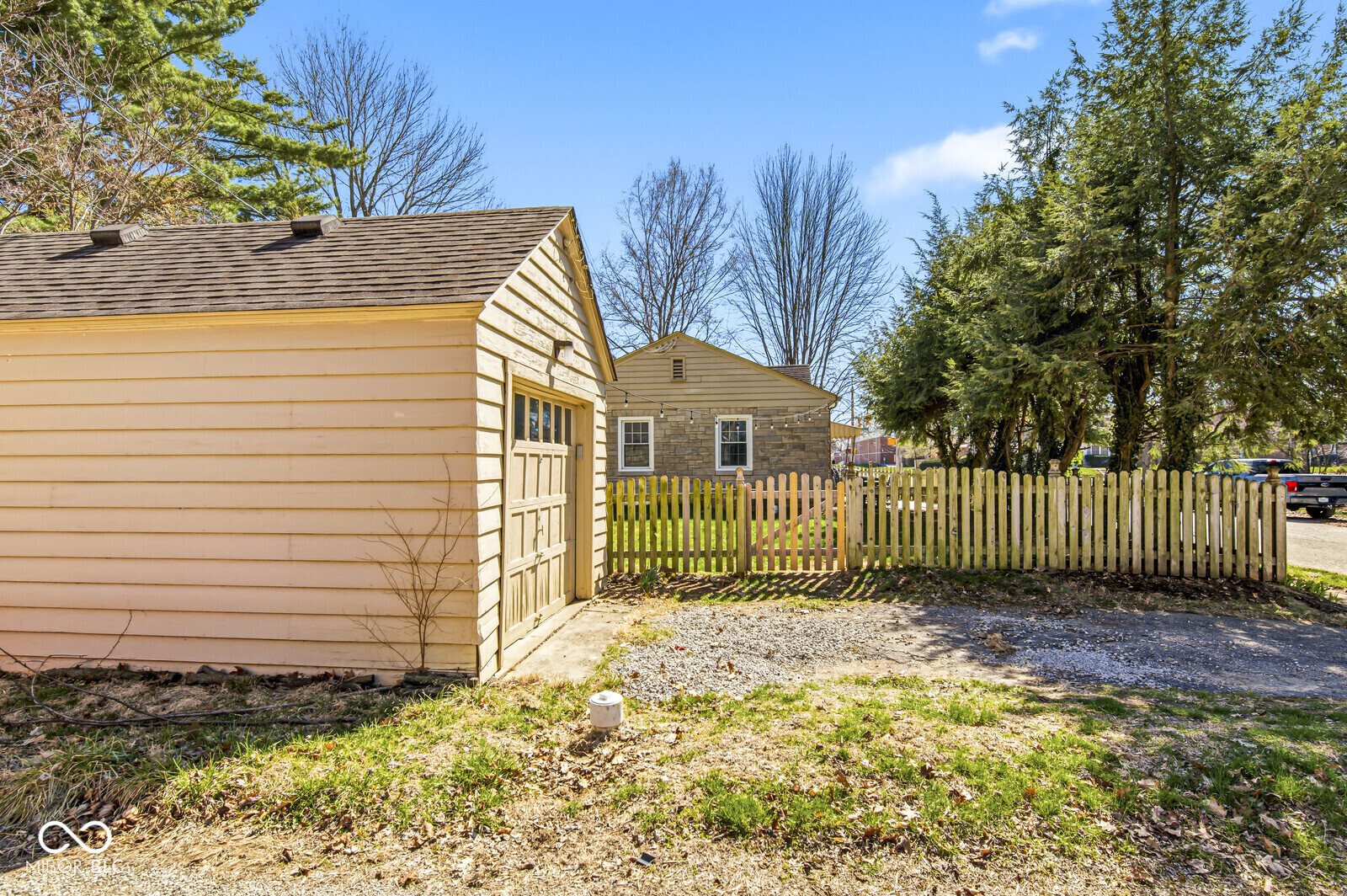 1902 Kessler Boulevard East Drive