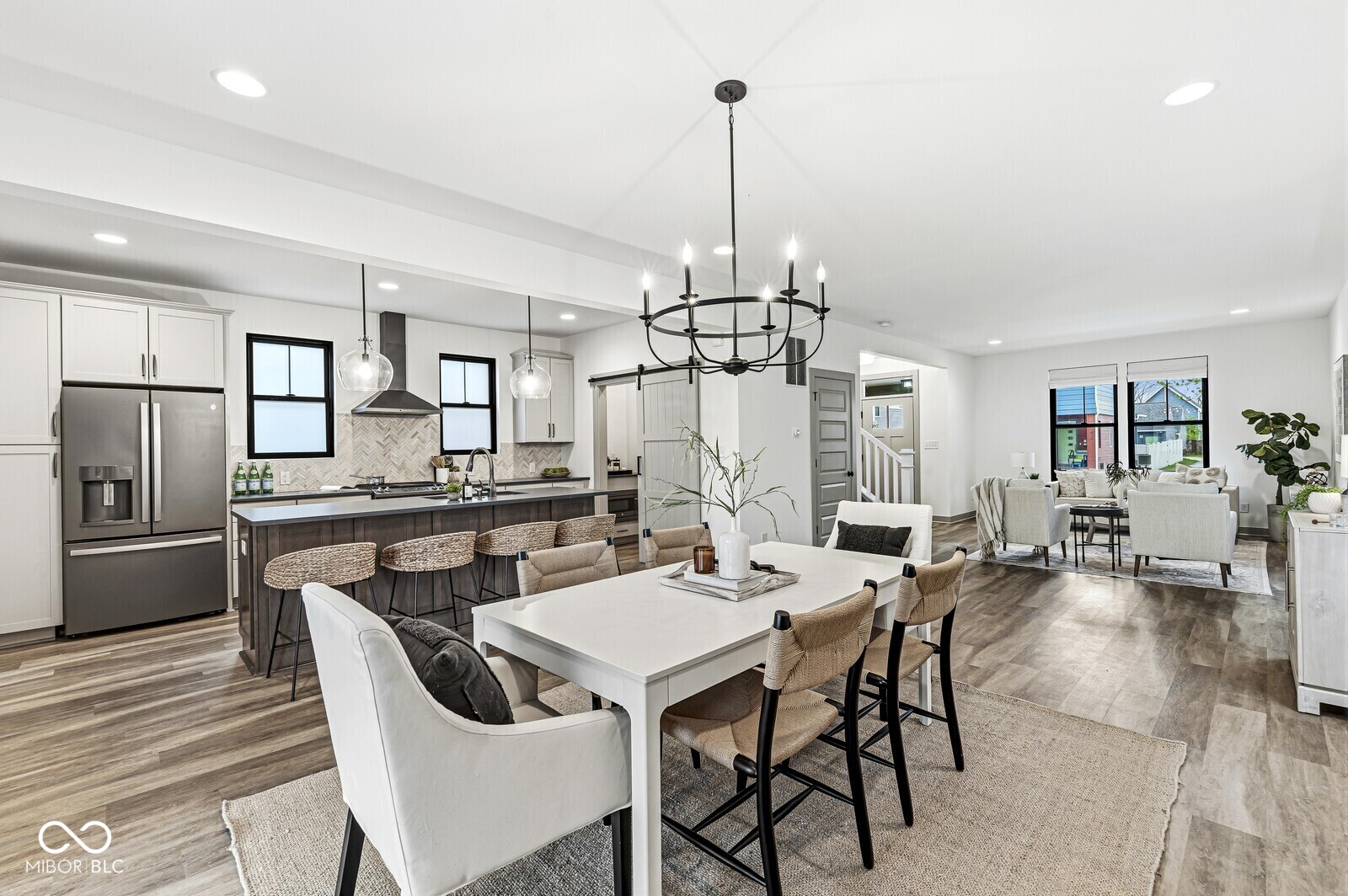 1214 E New York Street