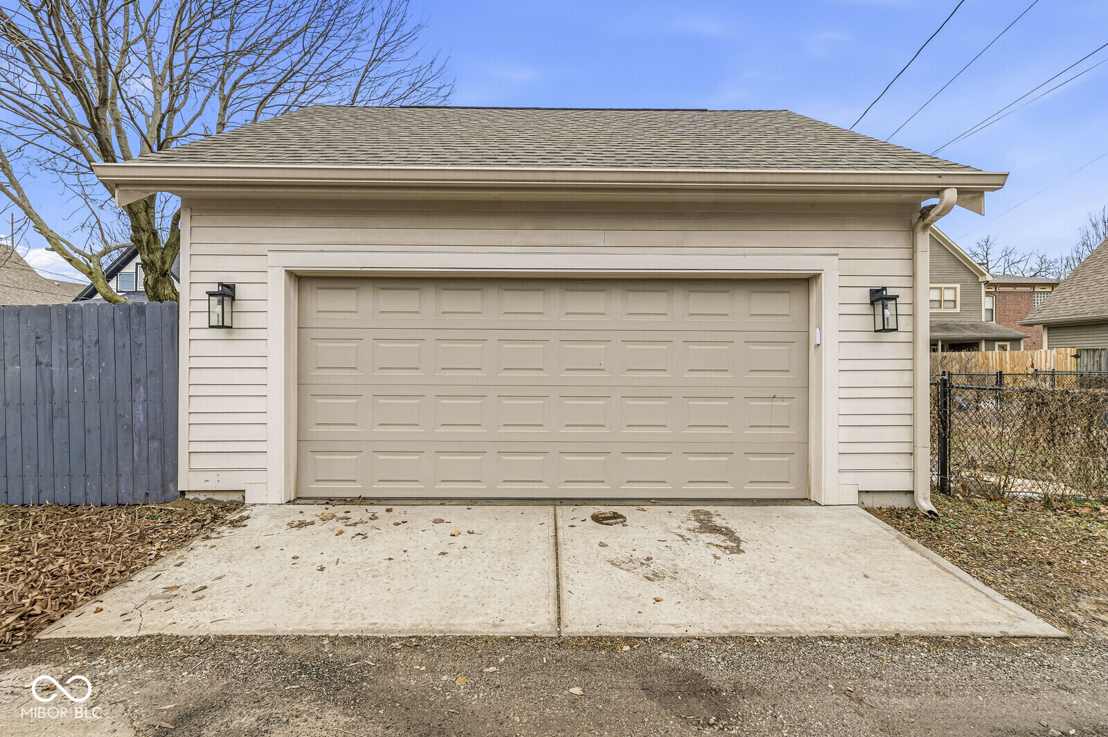 1214 E New York Street