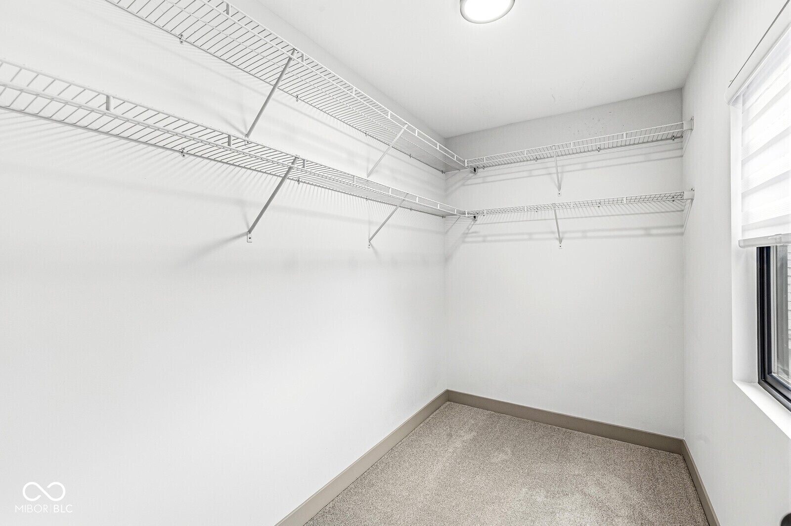 1214 E New York Street