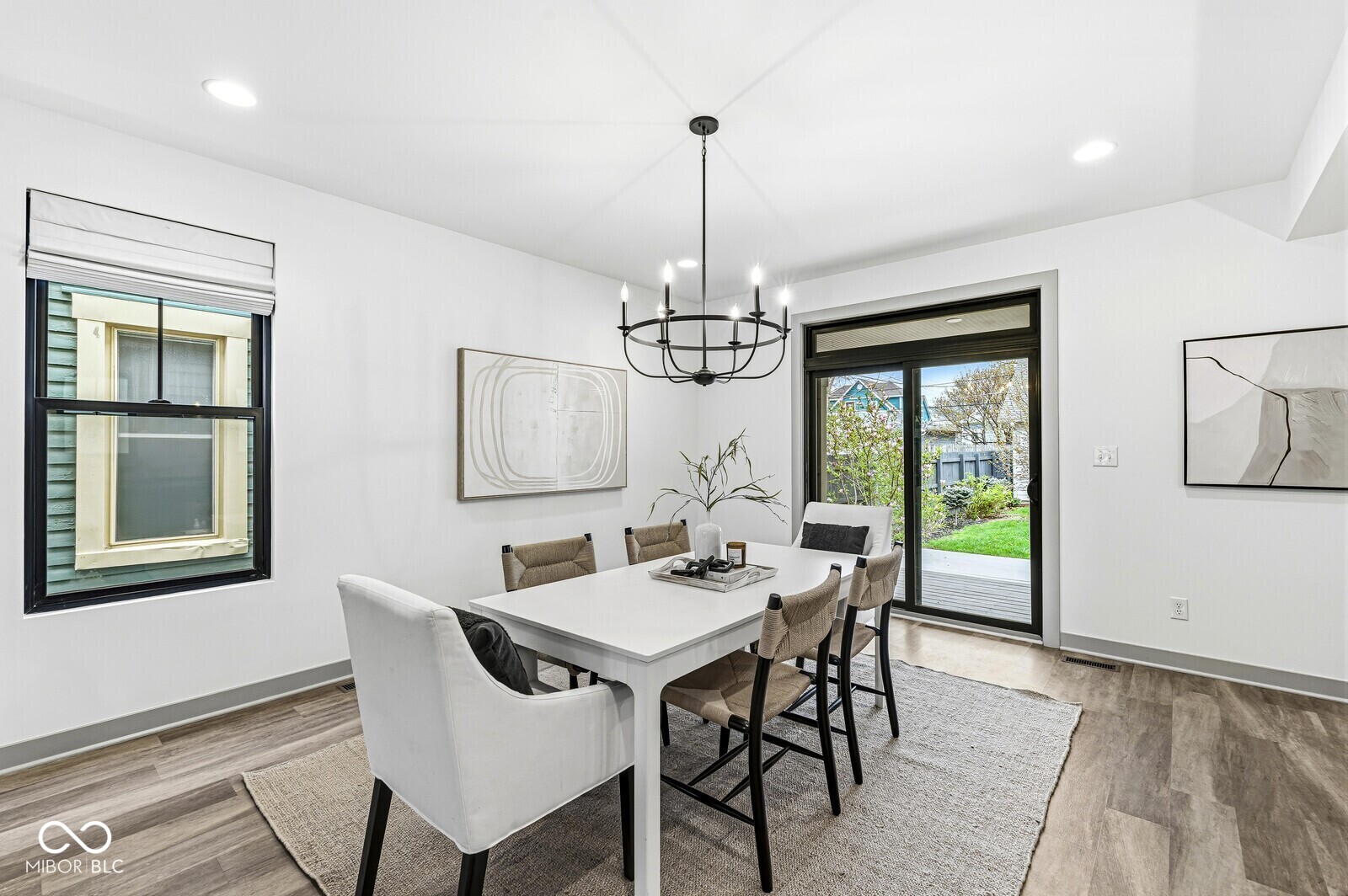 1214 E New York Street