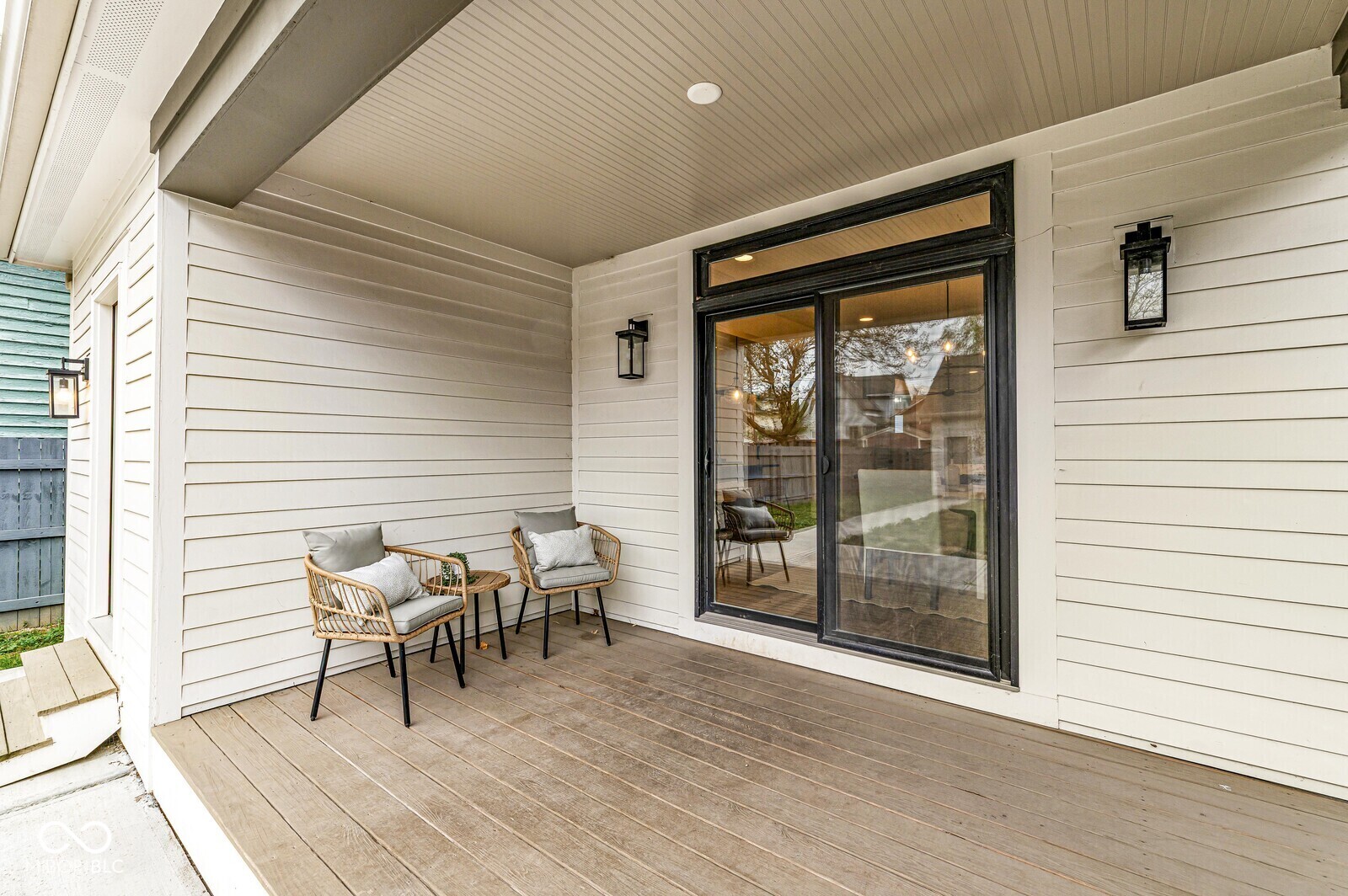 1214 E New York Street