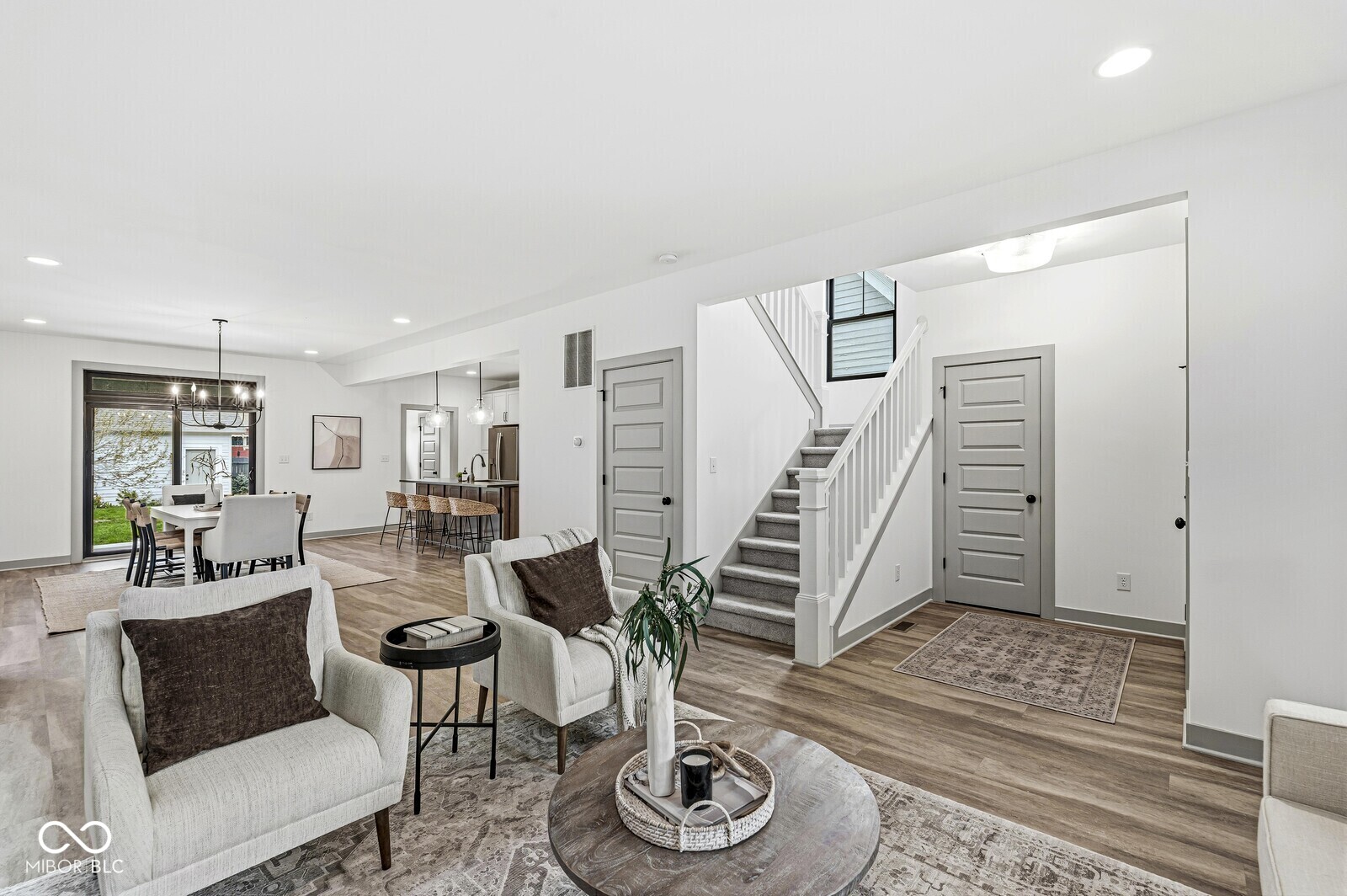 1214 E New York Street