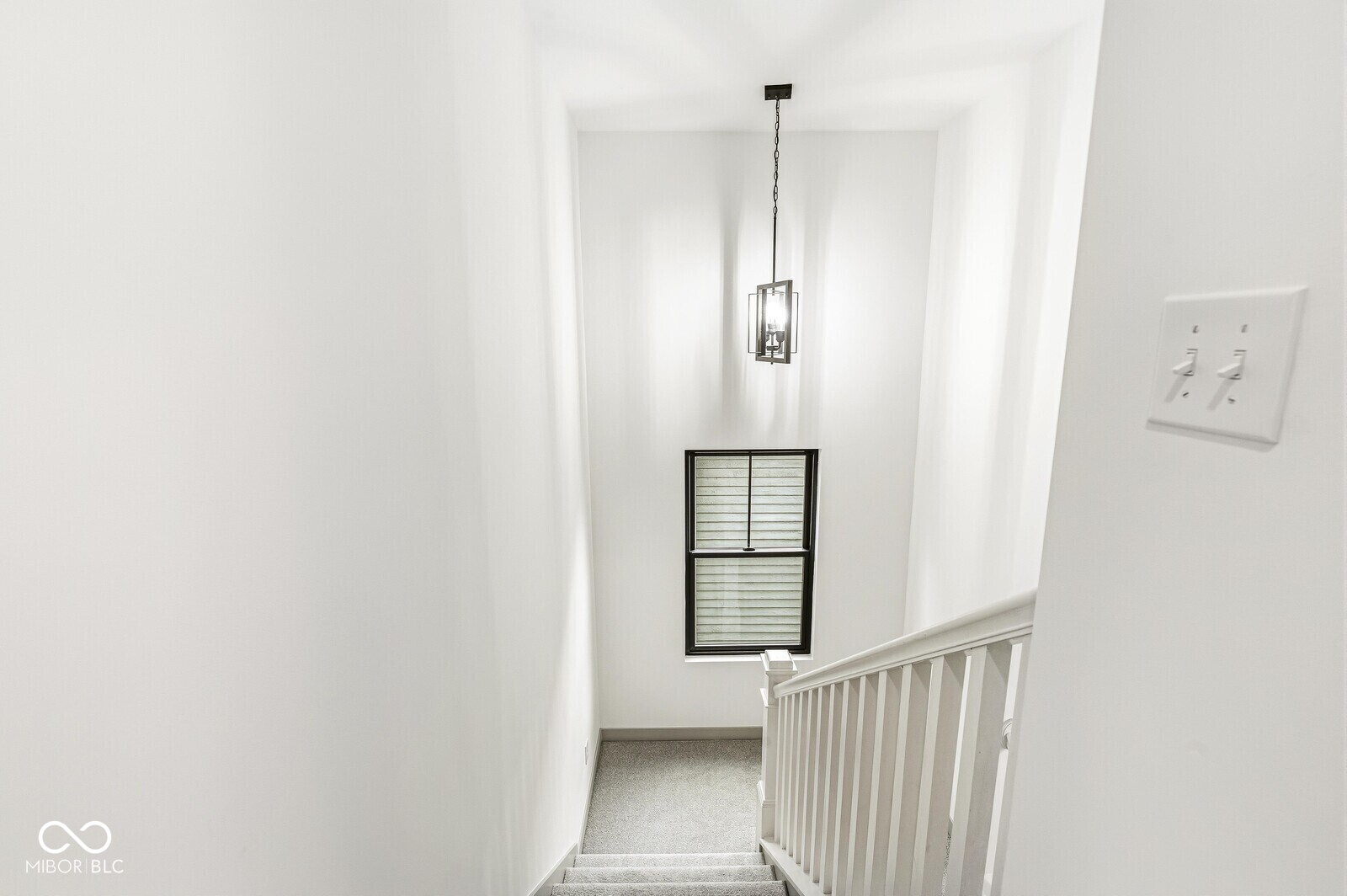 1214 E New York Street