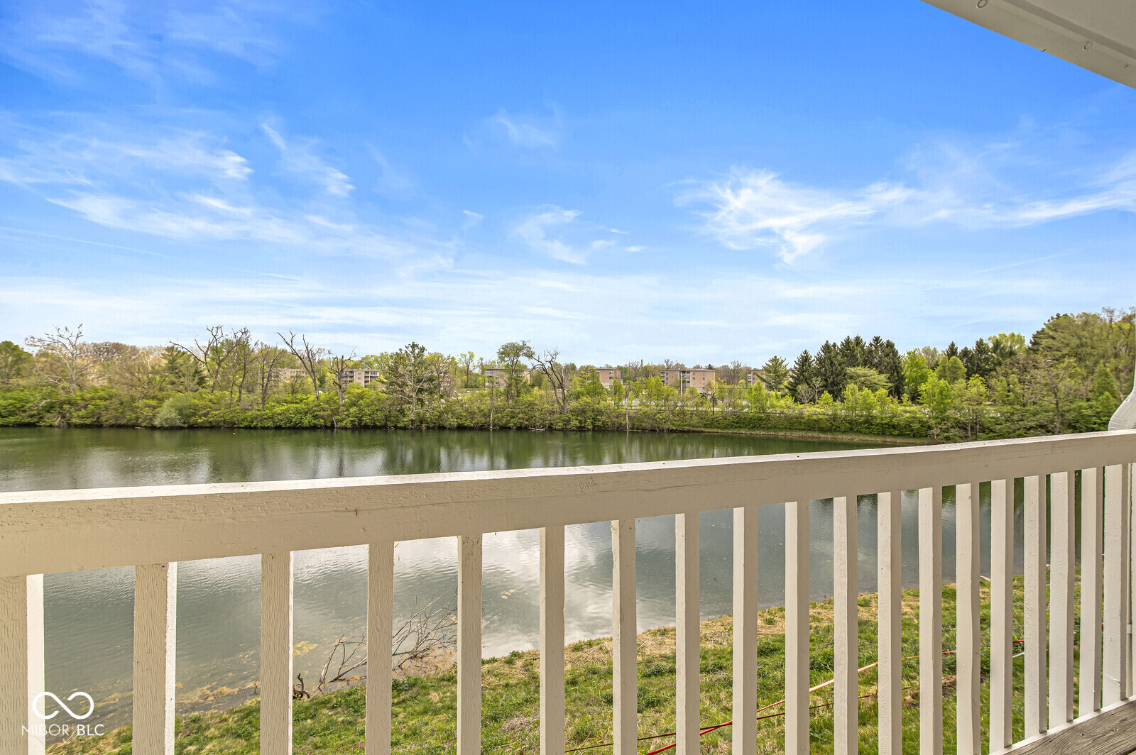 6643 Shore Island Drive