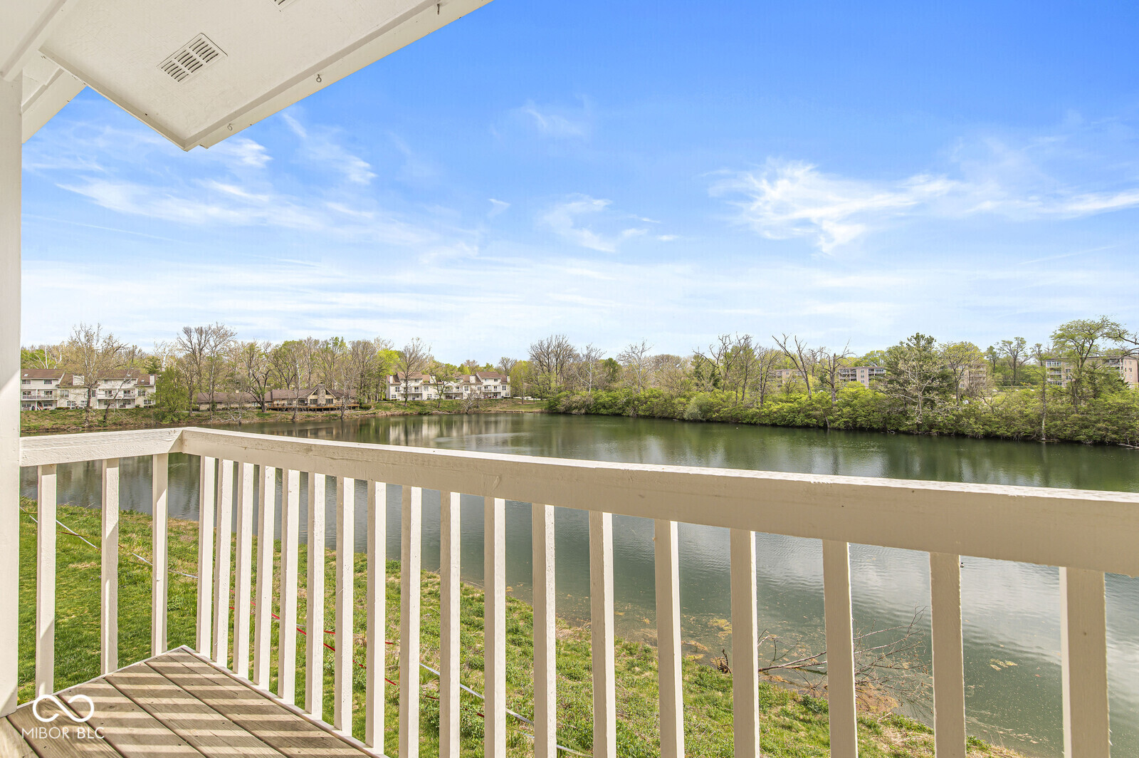 6643 Shore Island Drive