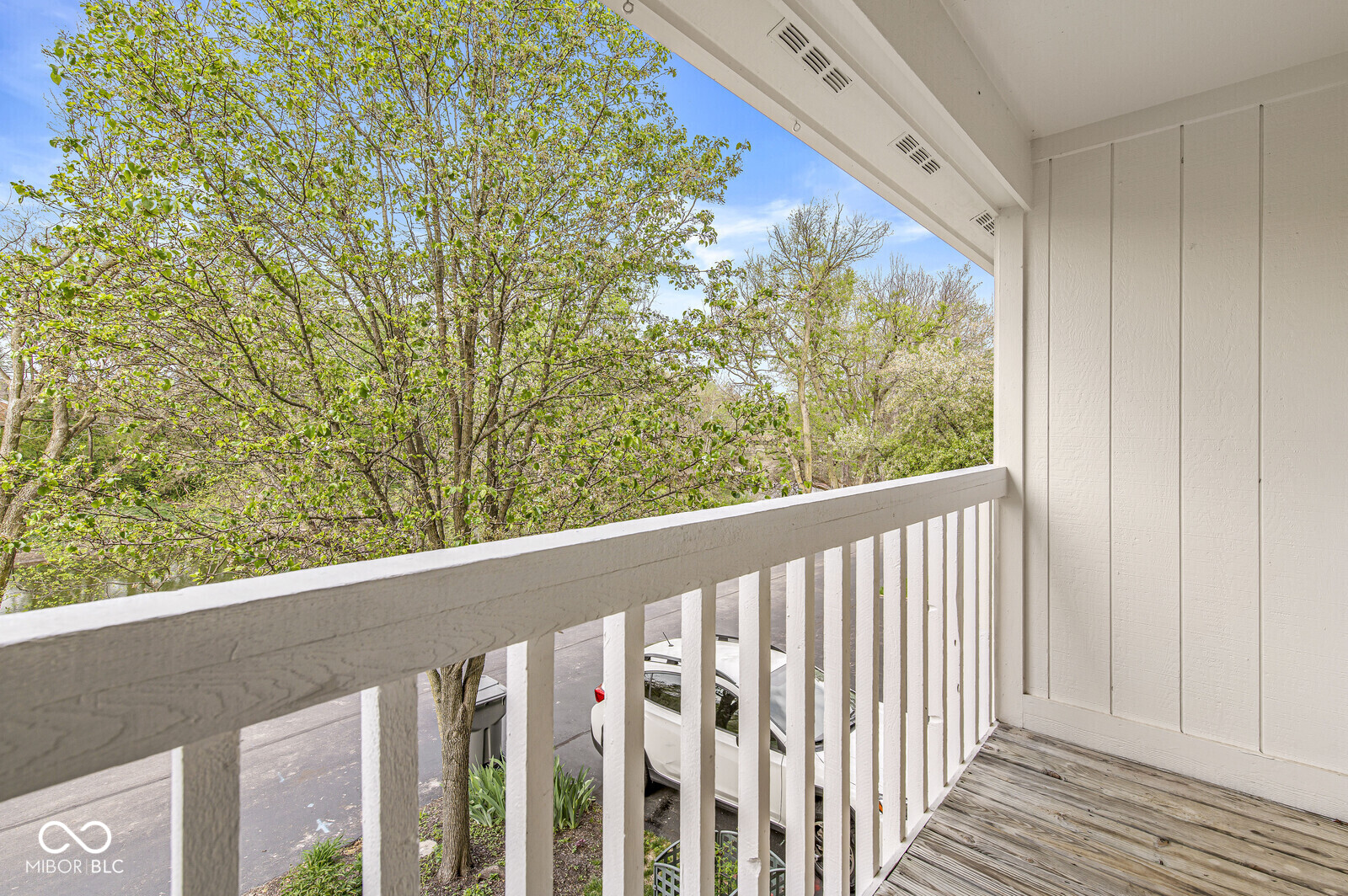 6643 Shore Island Drive