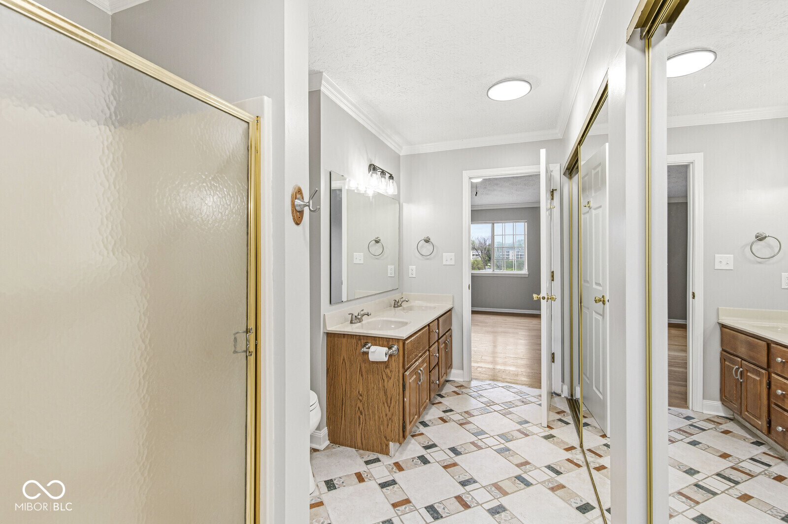 6643 Shore Island Drive