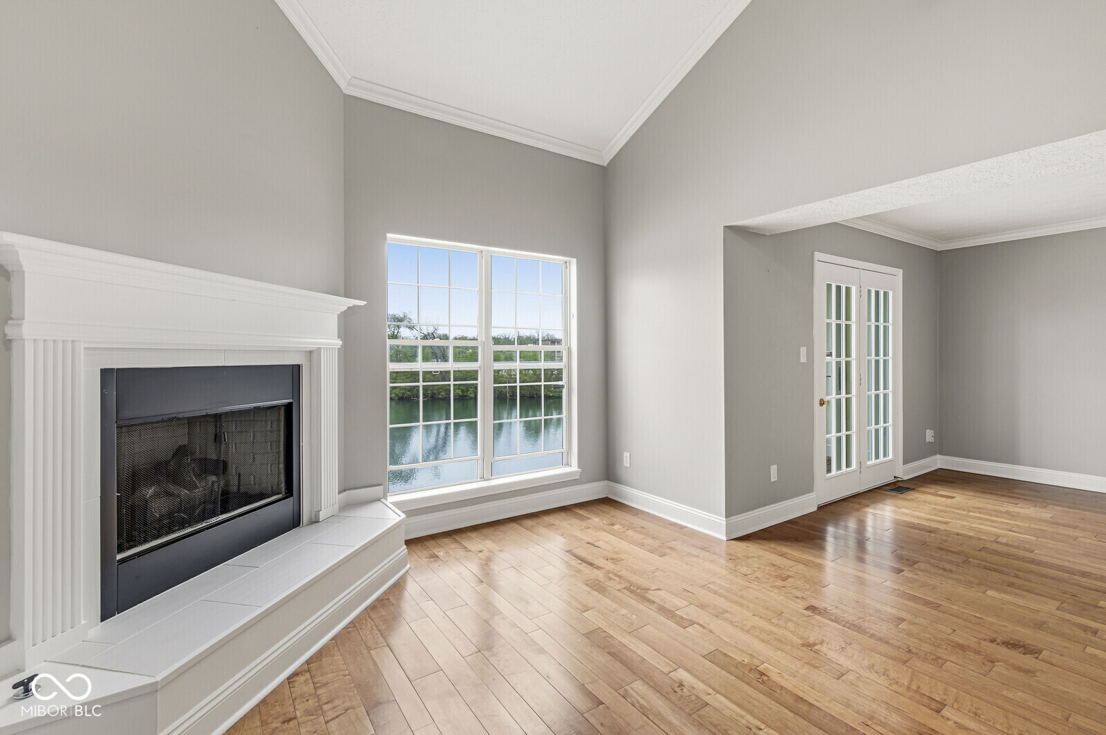 6643 Shore Island Drive