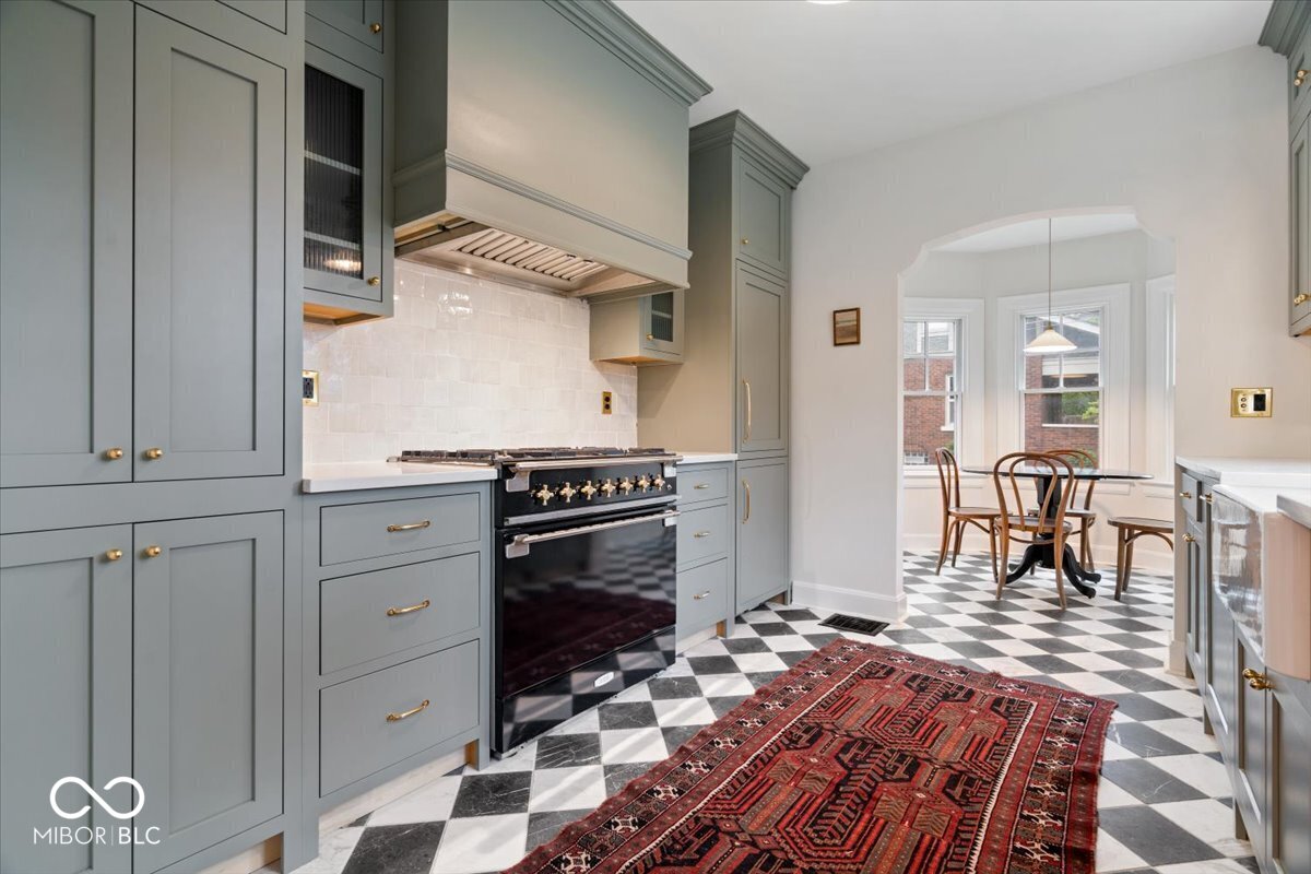 60 Meridian Place