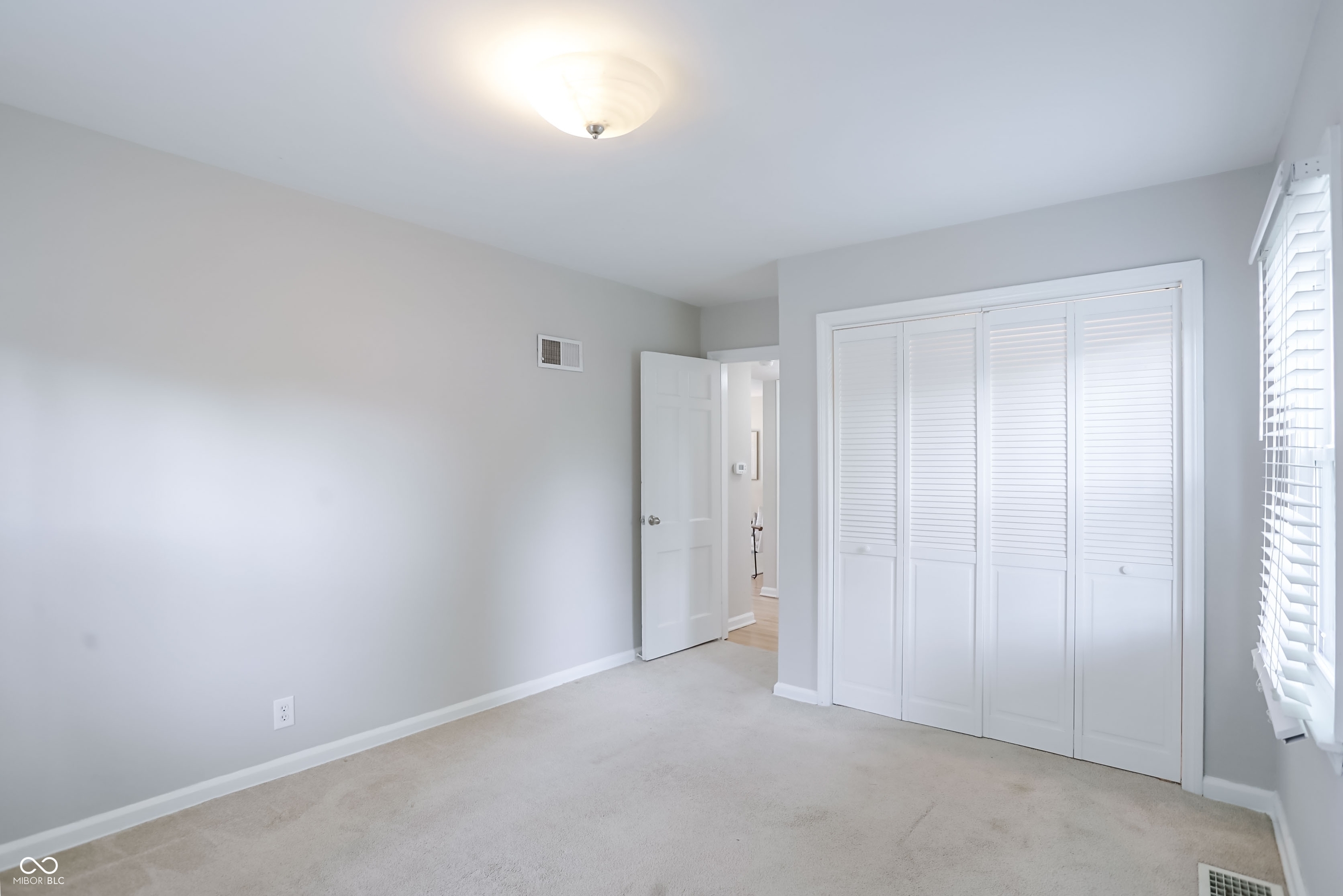 5646 Rosslyn Avenue